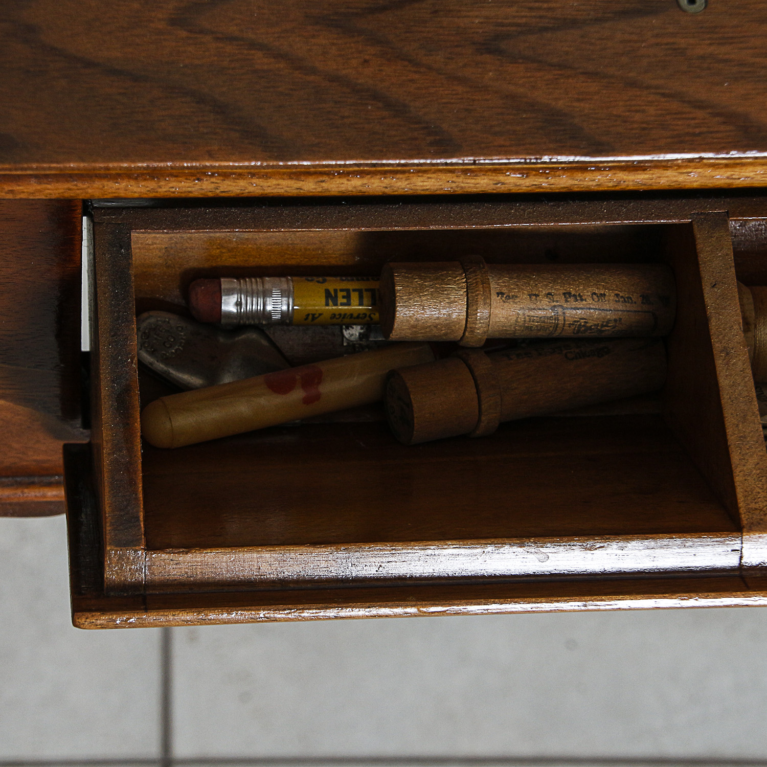 Built-in Singer Sewing Machine