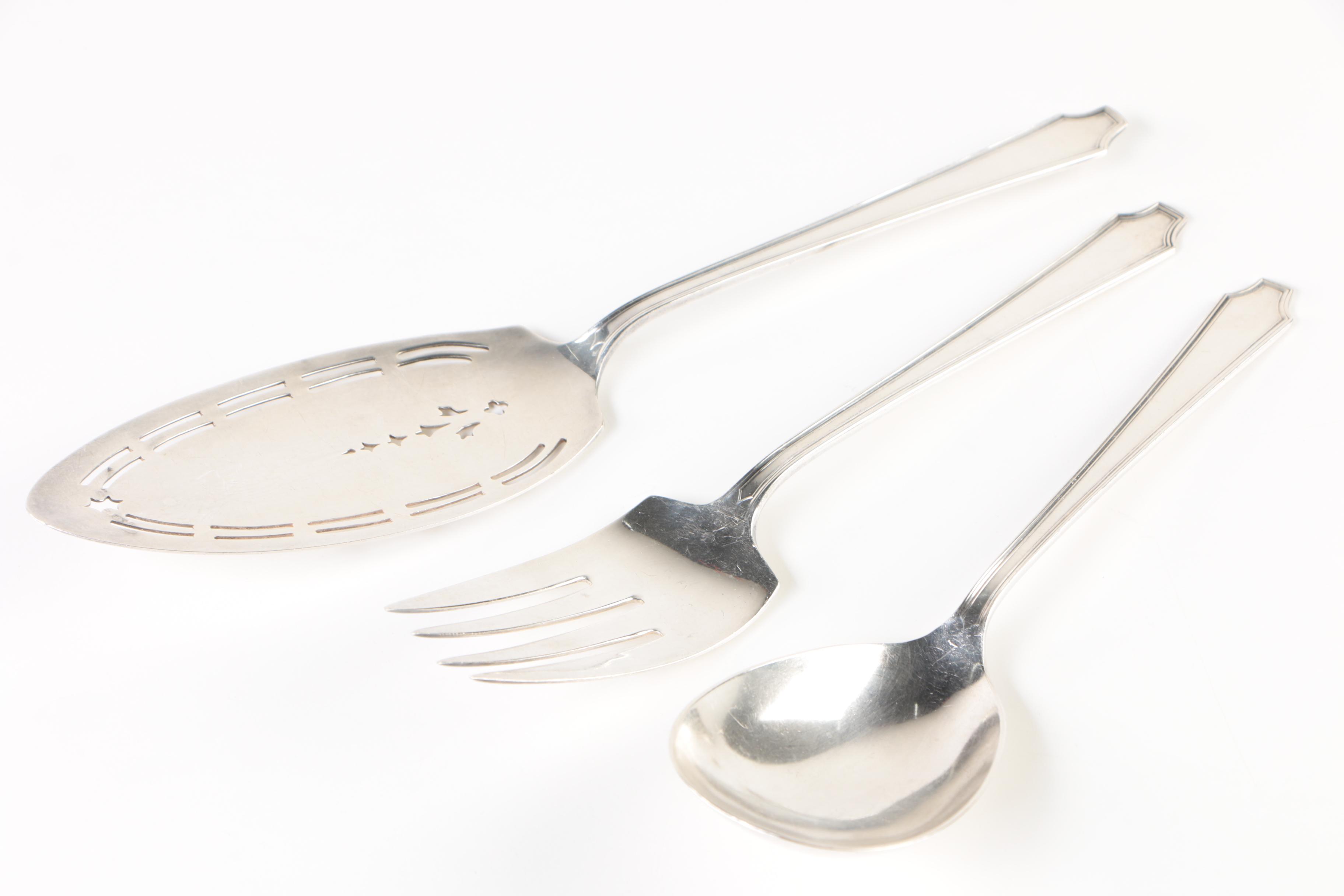 1847 Rogers Bros. "Legacy" Silver Plate Flatware Set