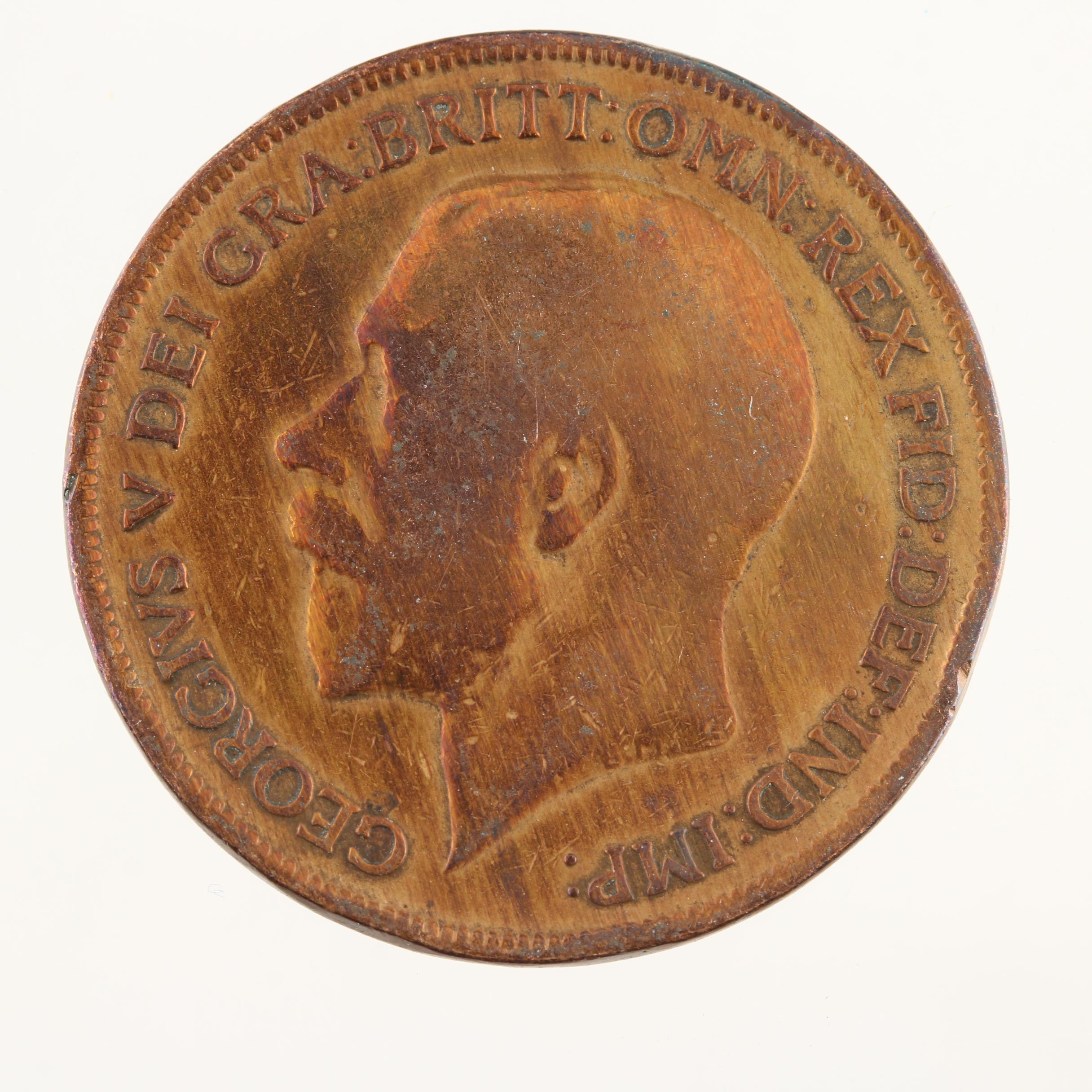 Group of Approximately 1100 Foreign Coins