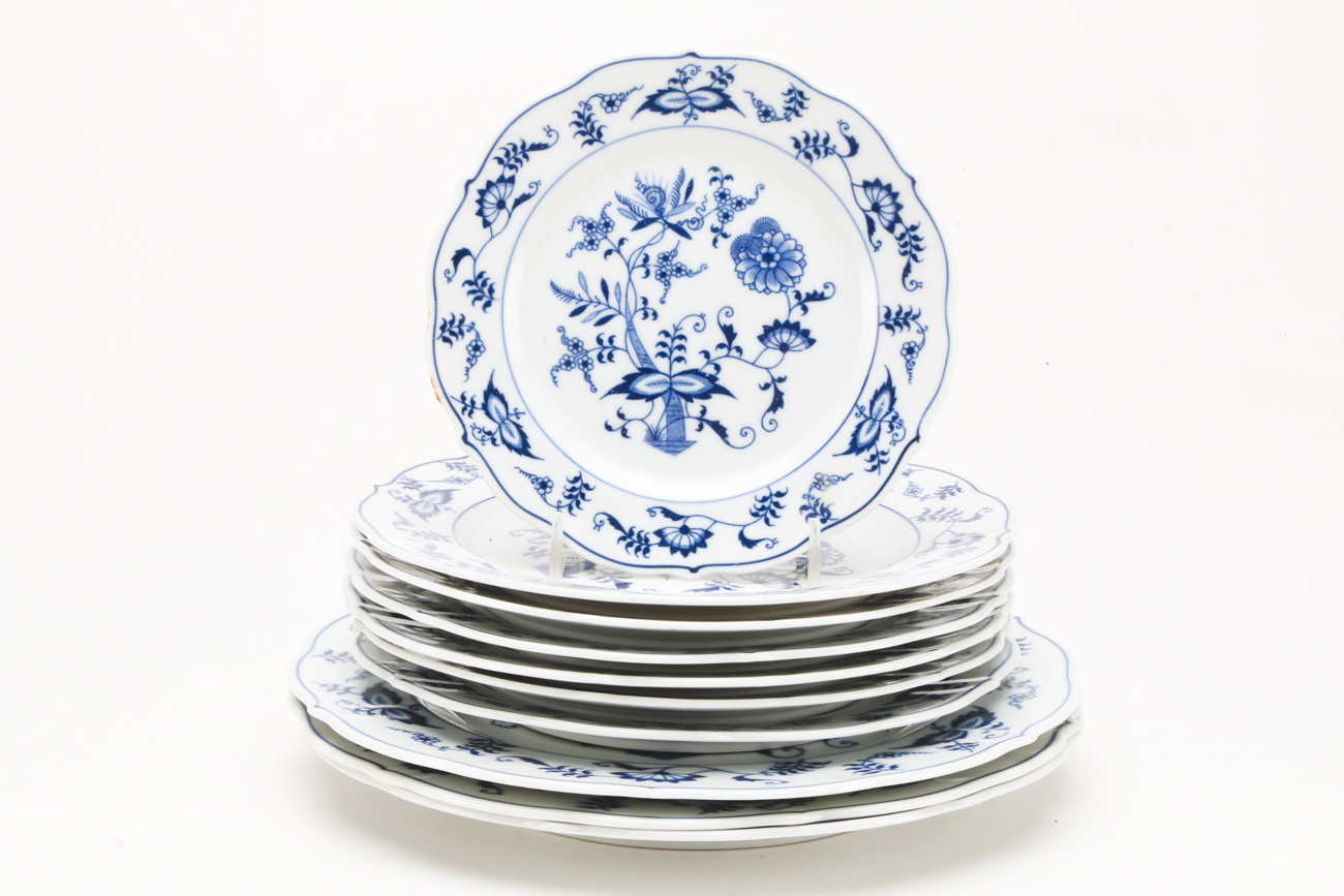 Collection of Mascot "Blue Danube" Dinnerware