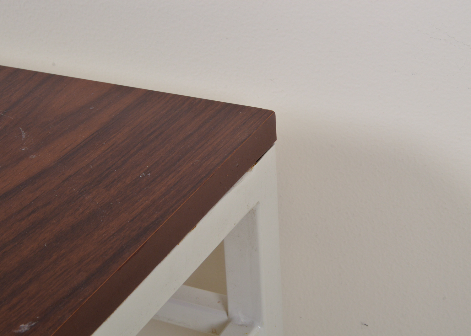 "Vivant" End Table by Simmons