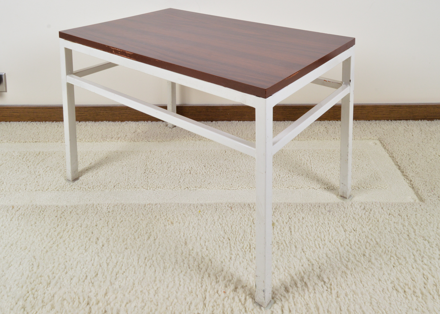 "Vivant" End Table by Simmons