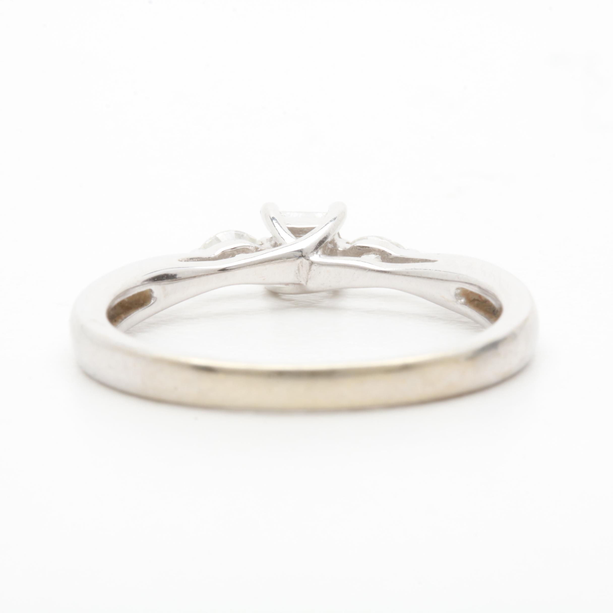 10K White Gold Diamond Ring