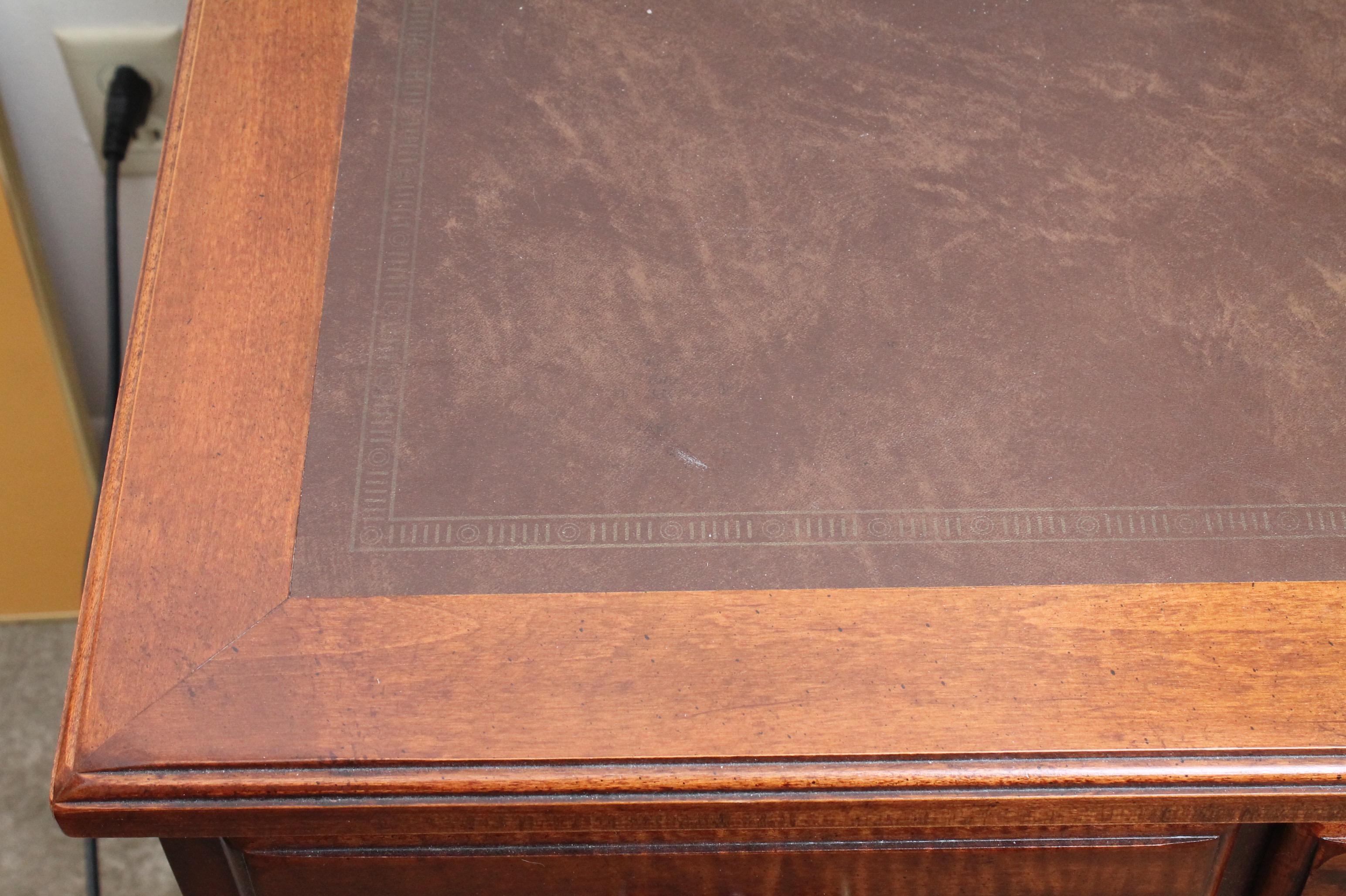 Sligh Furniture Leather Top Desk with Locking Drawers