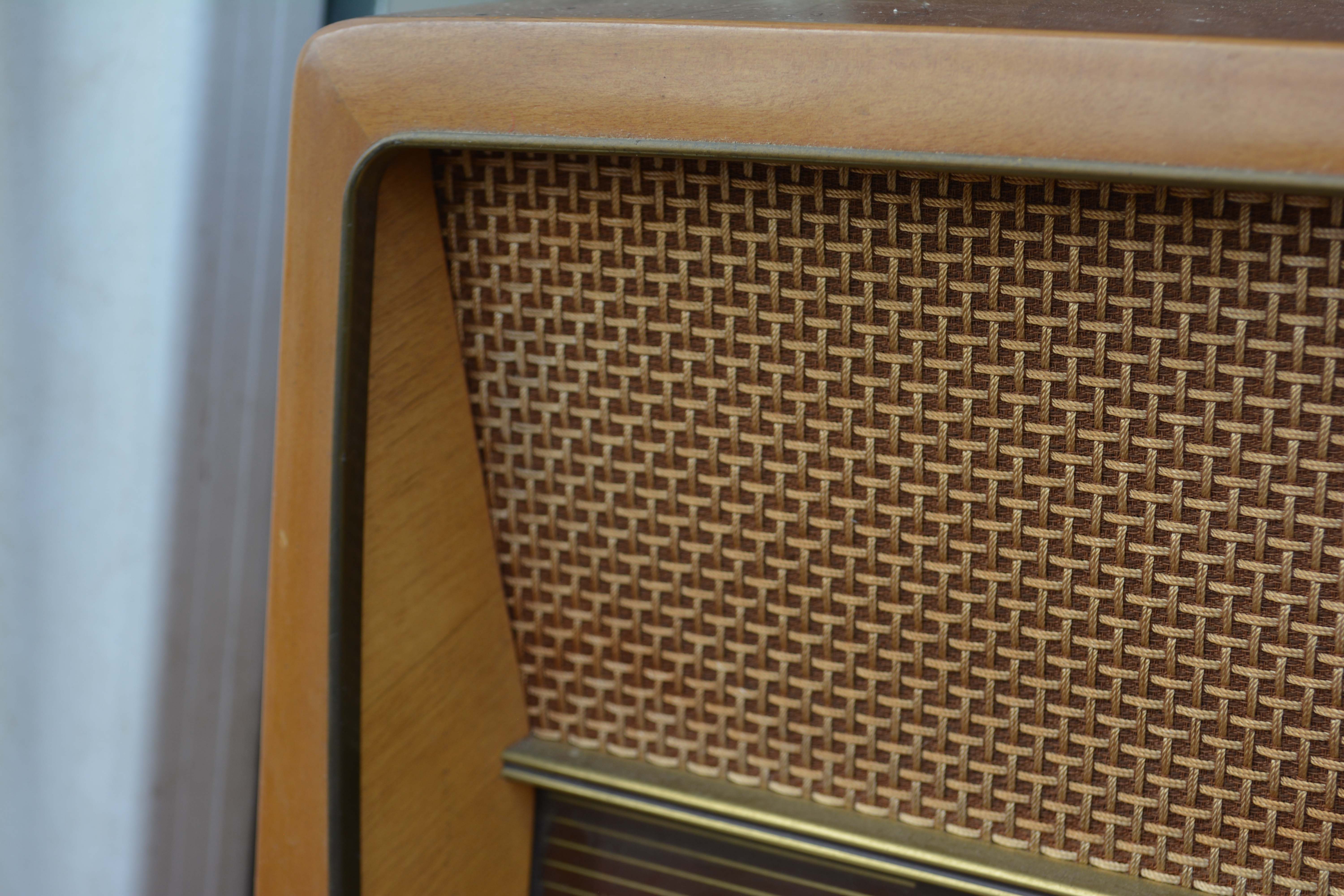 C. 1950s West German EMUD Rekord Senior 60 AM/FM and Shortwave Radio