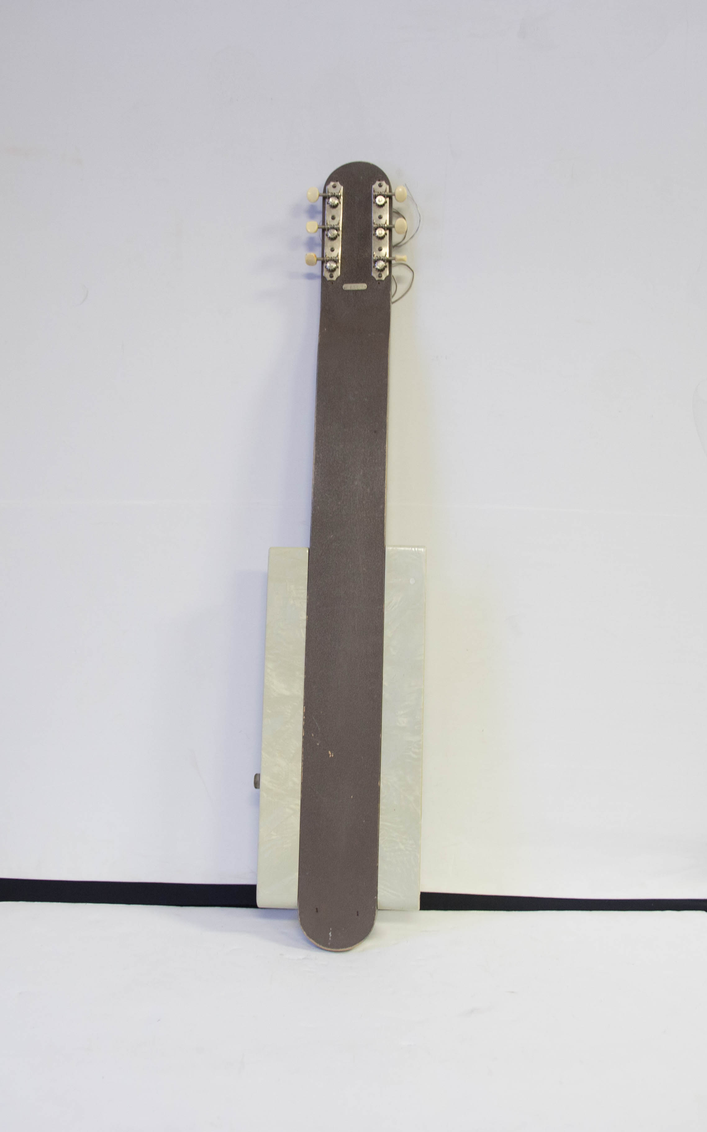 Circa 1950s National Dynamic Lap Steel V 8903