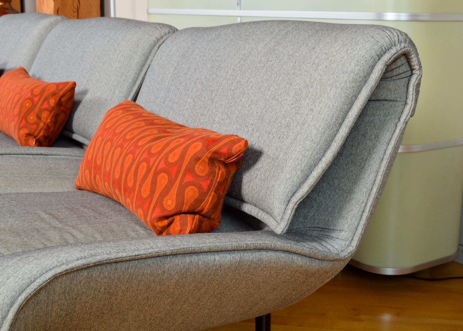 Convertible Sofa in the Style of Vico Magistretti's Veranda 3 Design for Cassina