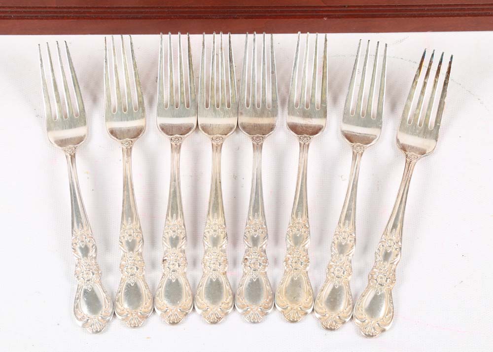 Rogers Brothers Silver Plate "Heritage" Flatware Set