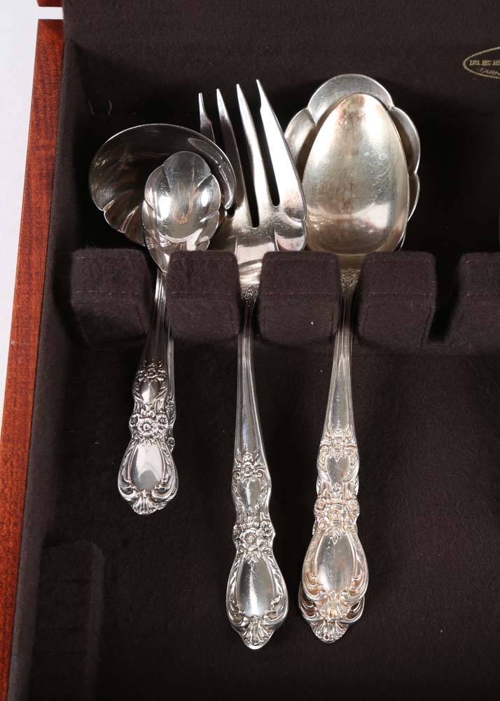 Rogers Brothers Silver Plate "Heritage" Flatware Set