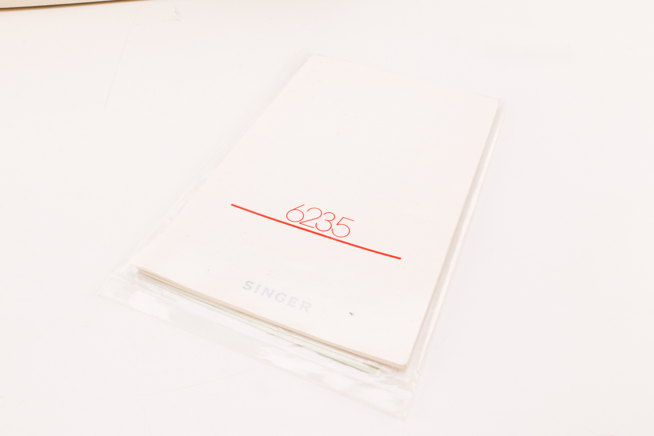 Singer Model 6235 Portable Sewing Machine