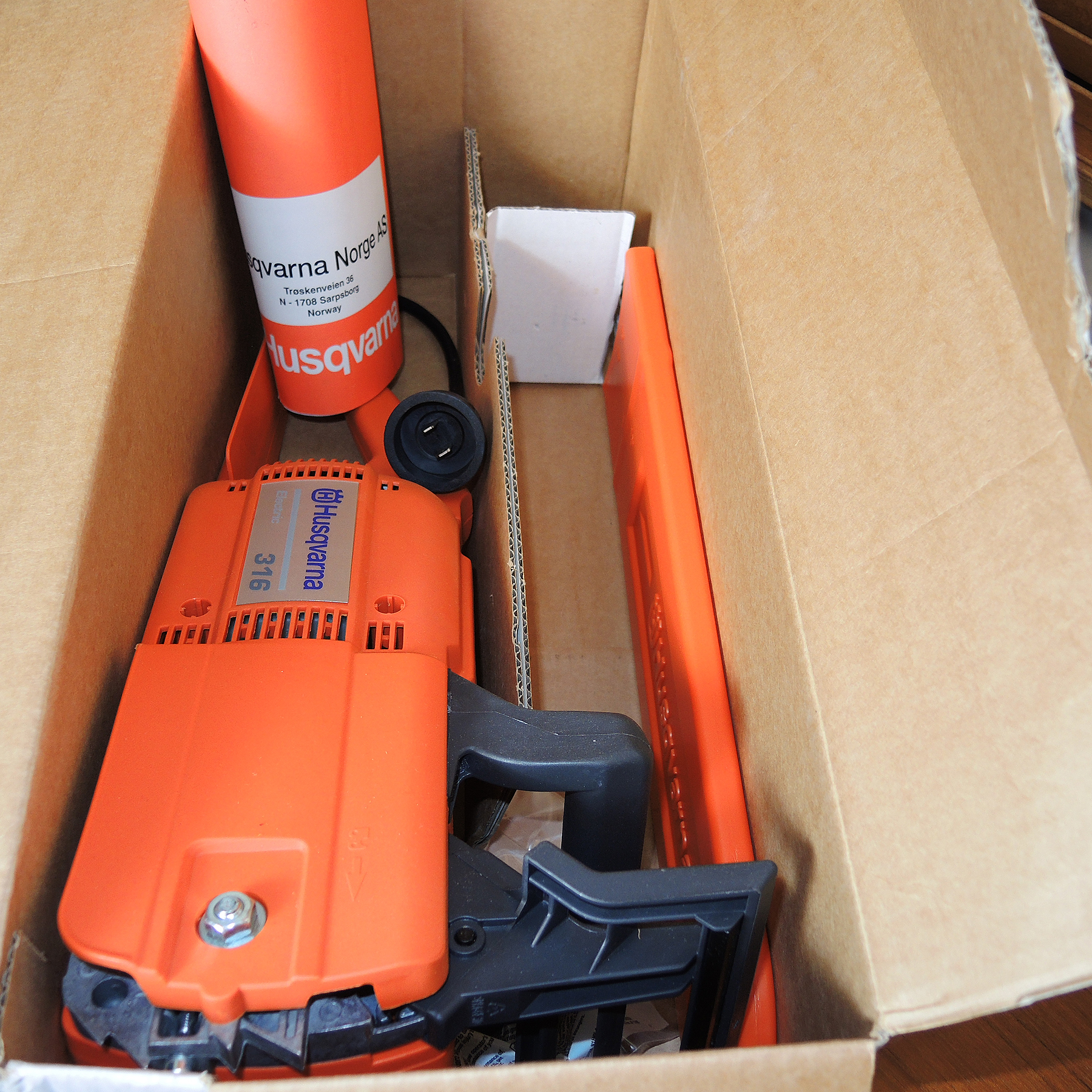 New Husqvarna Chain Saw, Tool Belt, Hand Saws, Milwaukee Knife Kit and More