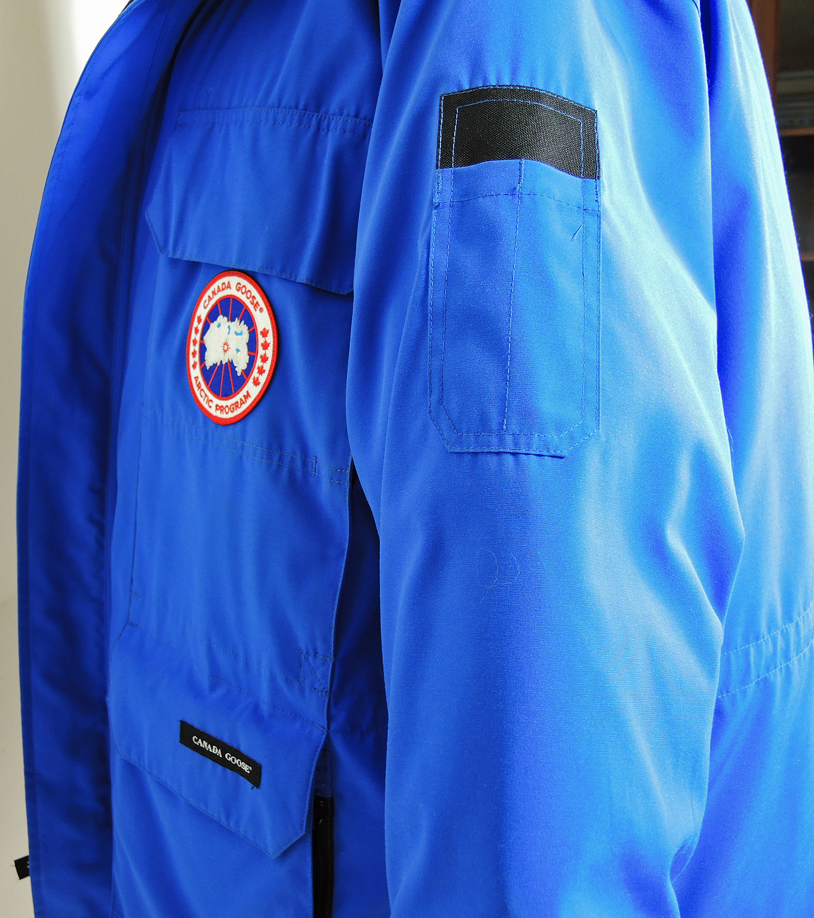 Men's Canada Blue Goose Down Expedition Parka with New Gloves