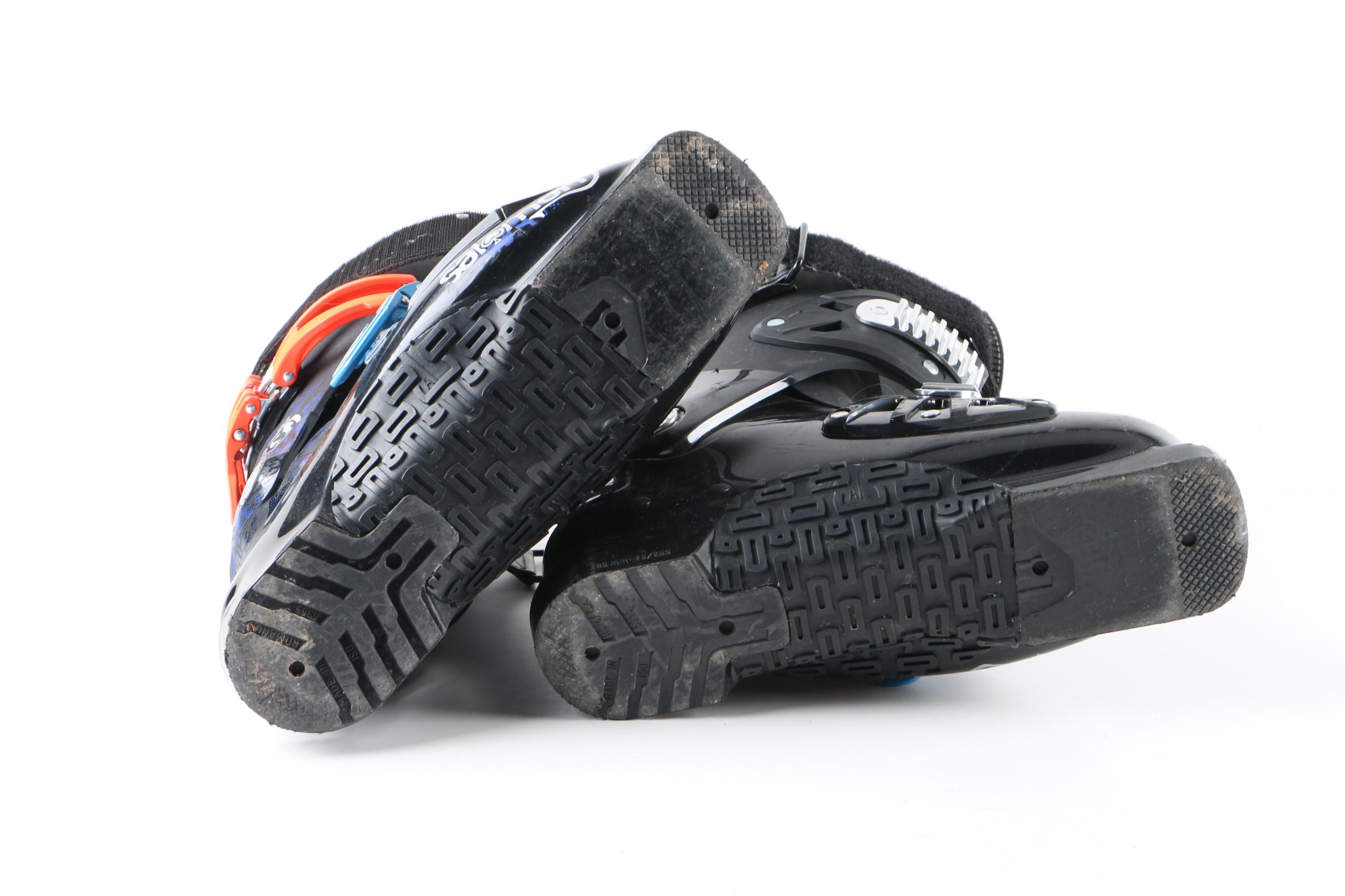 Salomon Ghost Ski Boots with Hotronic Snapdry Boot & Glove Dryer