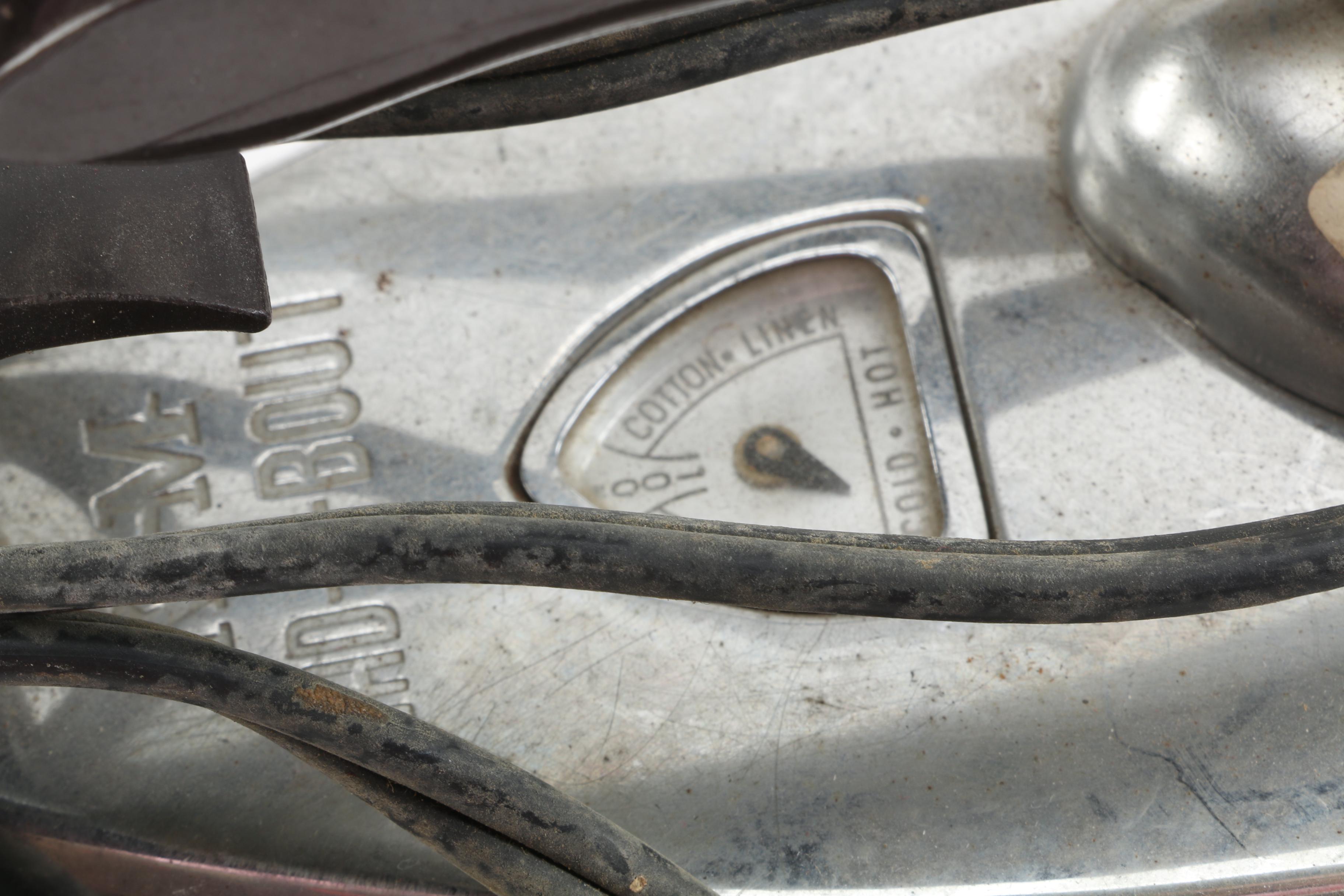 Vintage Clothing Irons Including Westinghouse