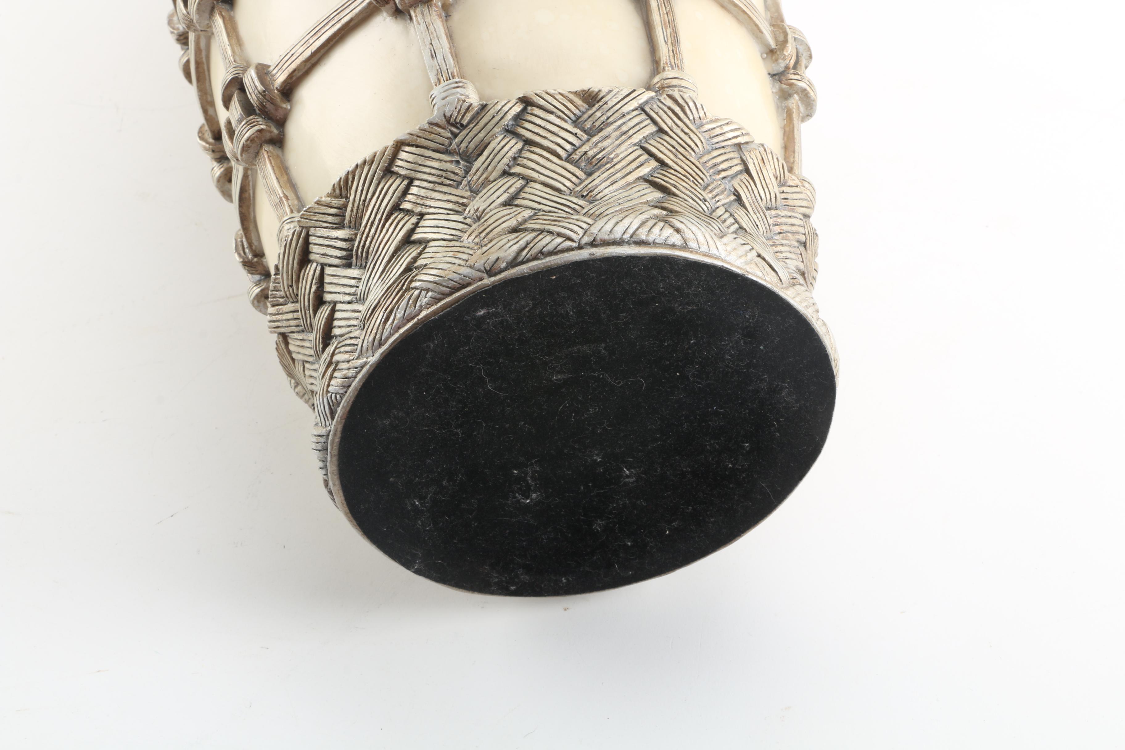 "Kinder Collection" Resin Vase with Lattice Design