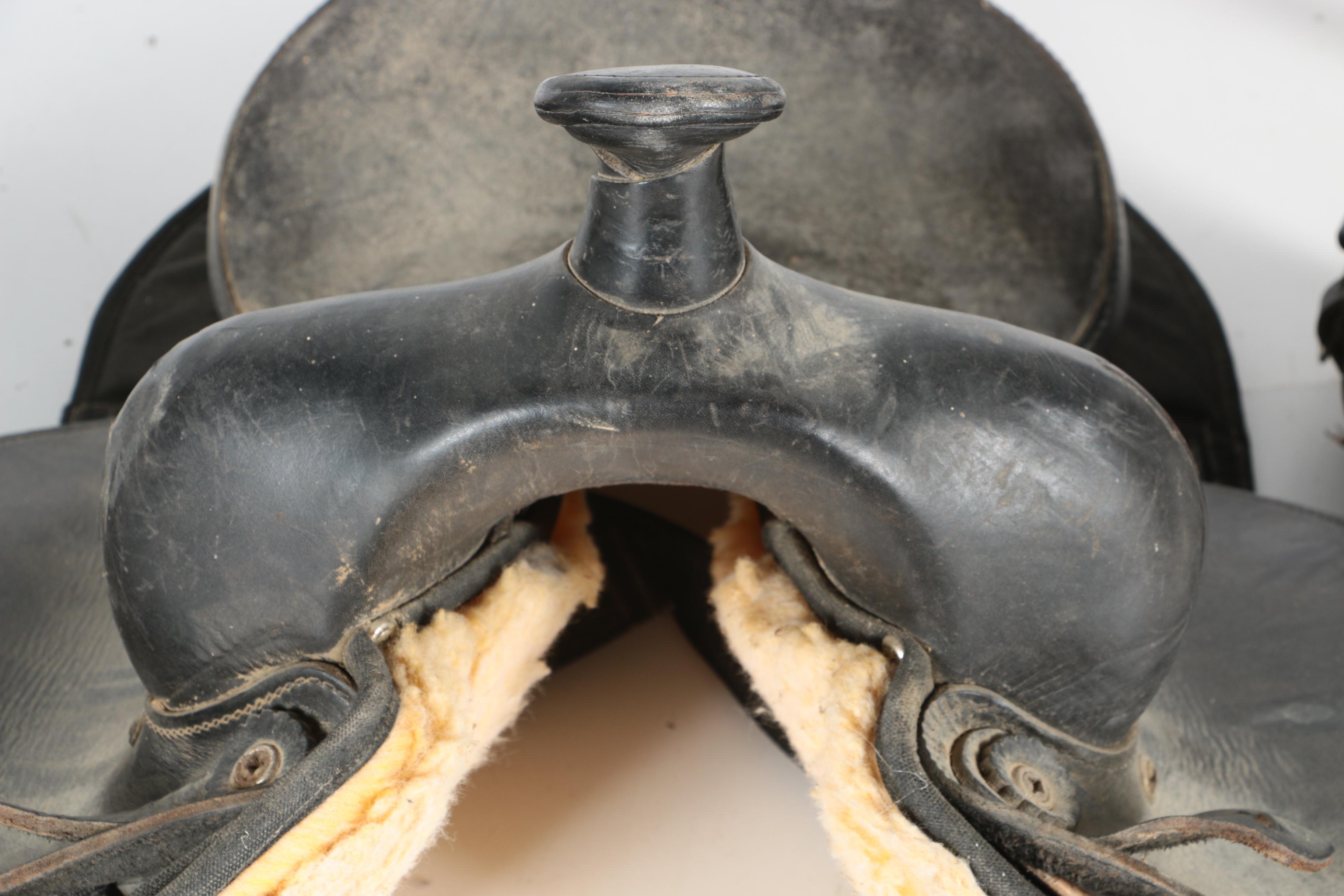 Big Horn 101 Black Leather and Synthetic Western Trail Saddle