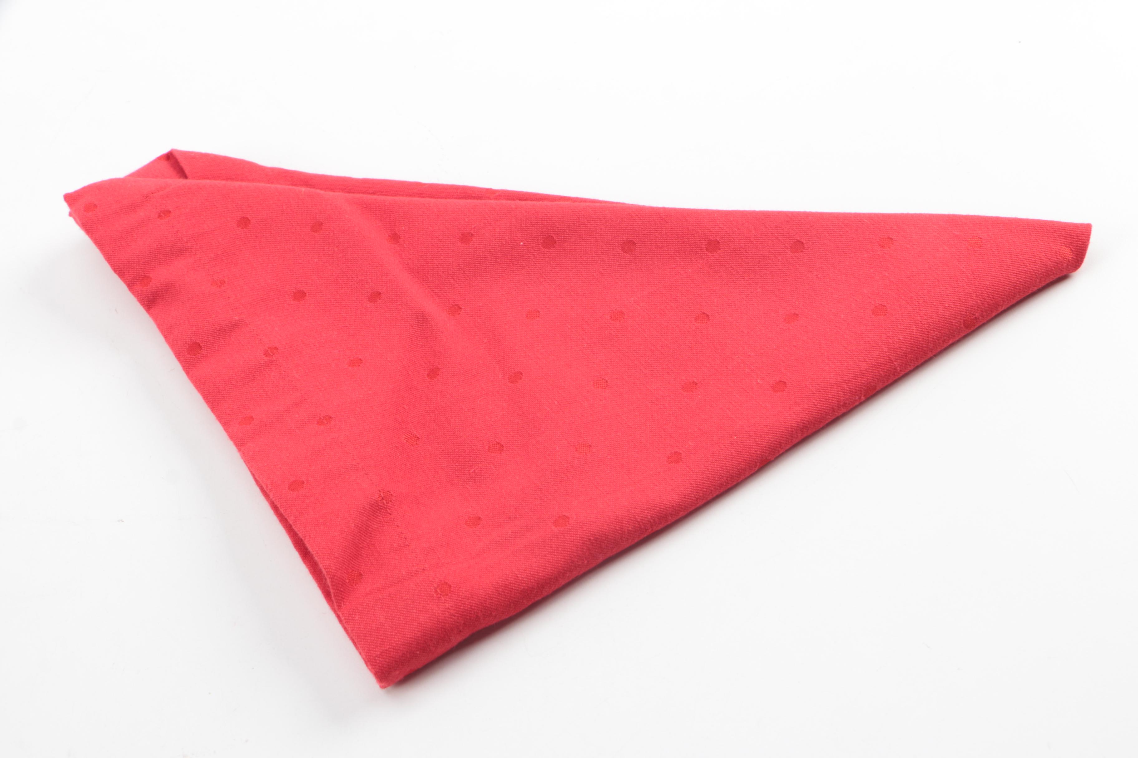 Kate Spade "Larabee Dot" Tablecloth and Napkins