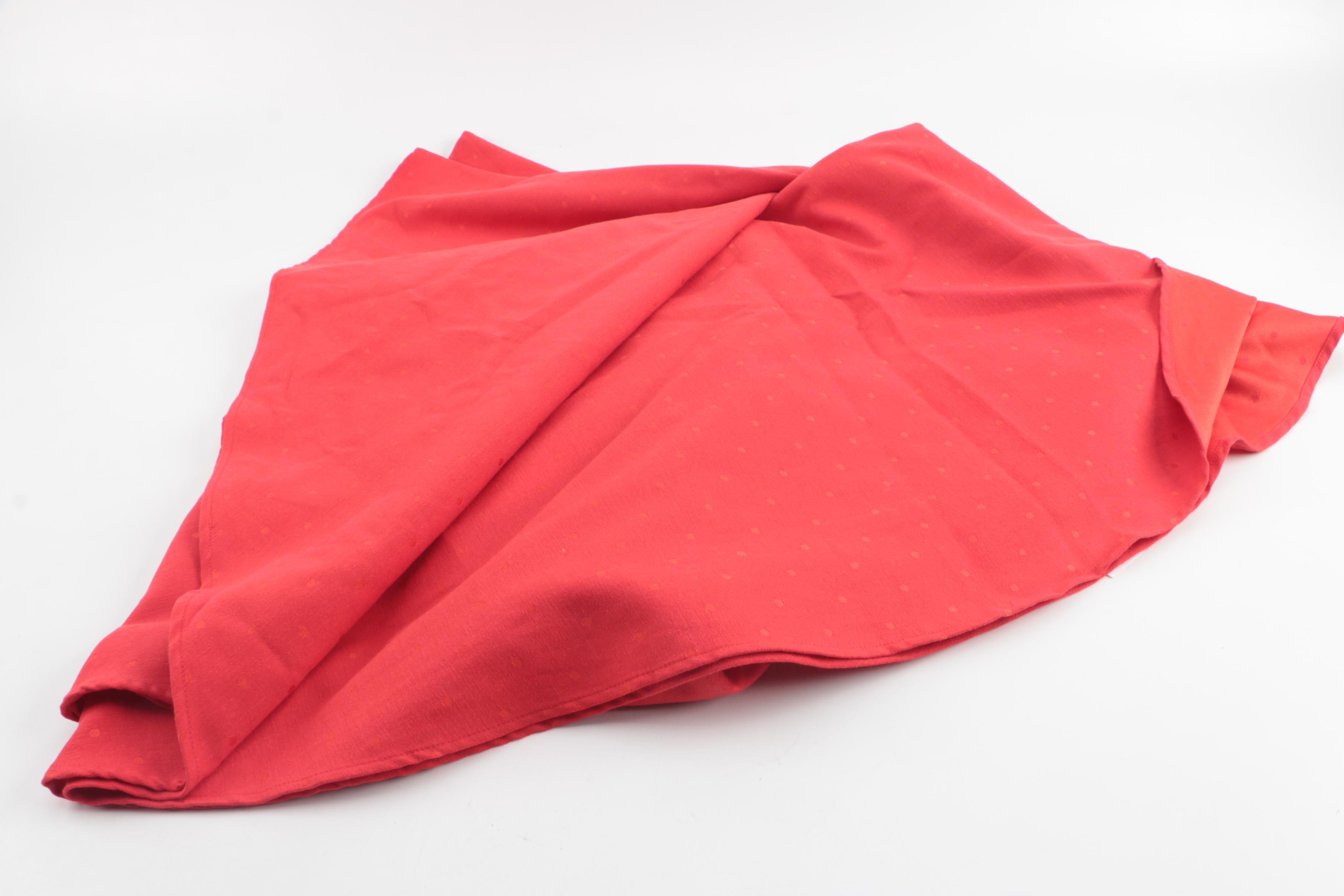 Kate Spade "Larabee Dot" Tablecloth and Napkins