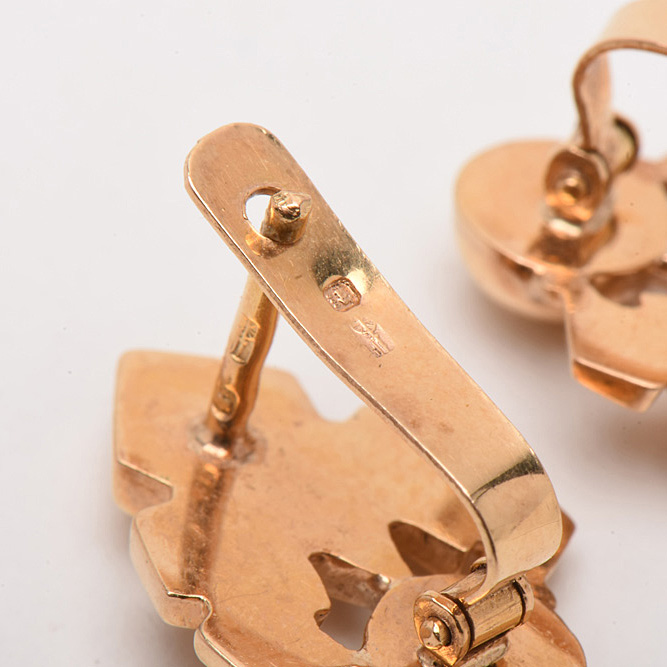 19K Yellow Gold Pierced Earrings