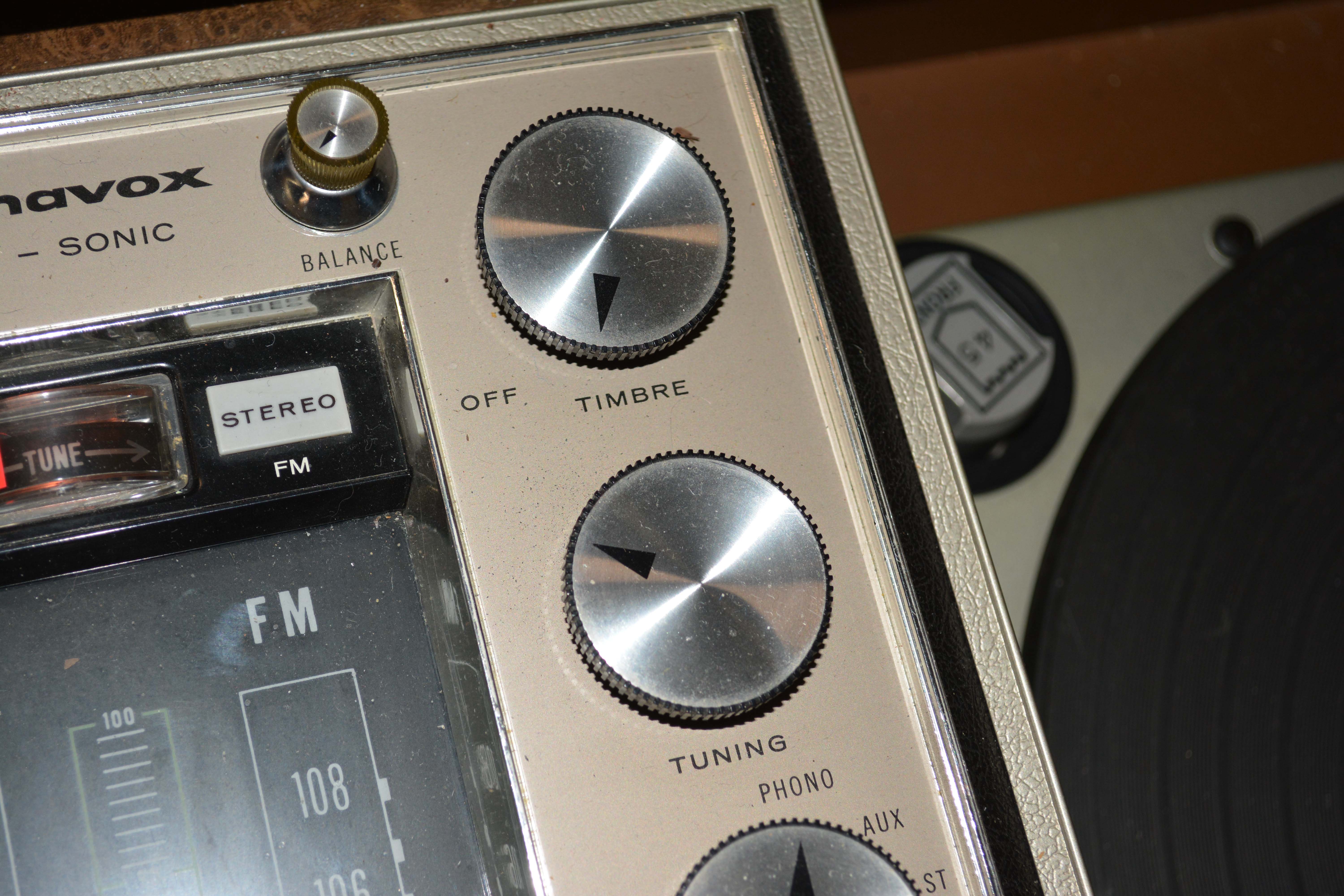 Vintage Mid-Century Magnavox Stereo Console