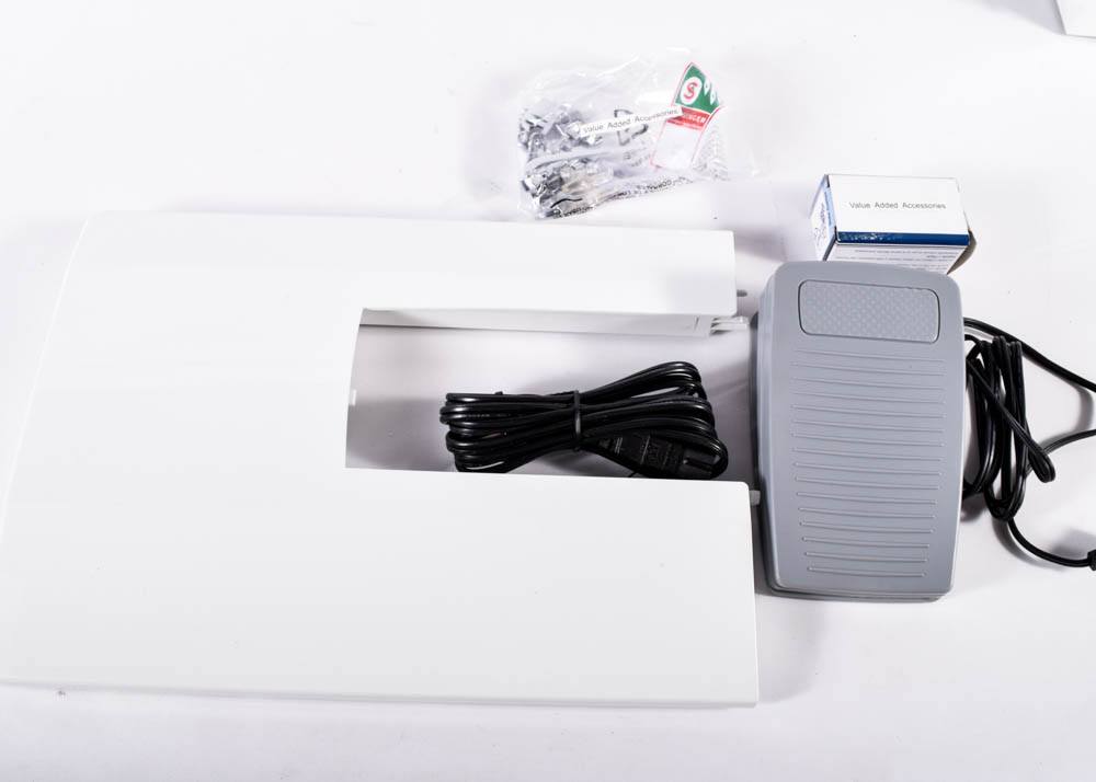 Singer H74 Computerized Sewing Machine