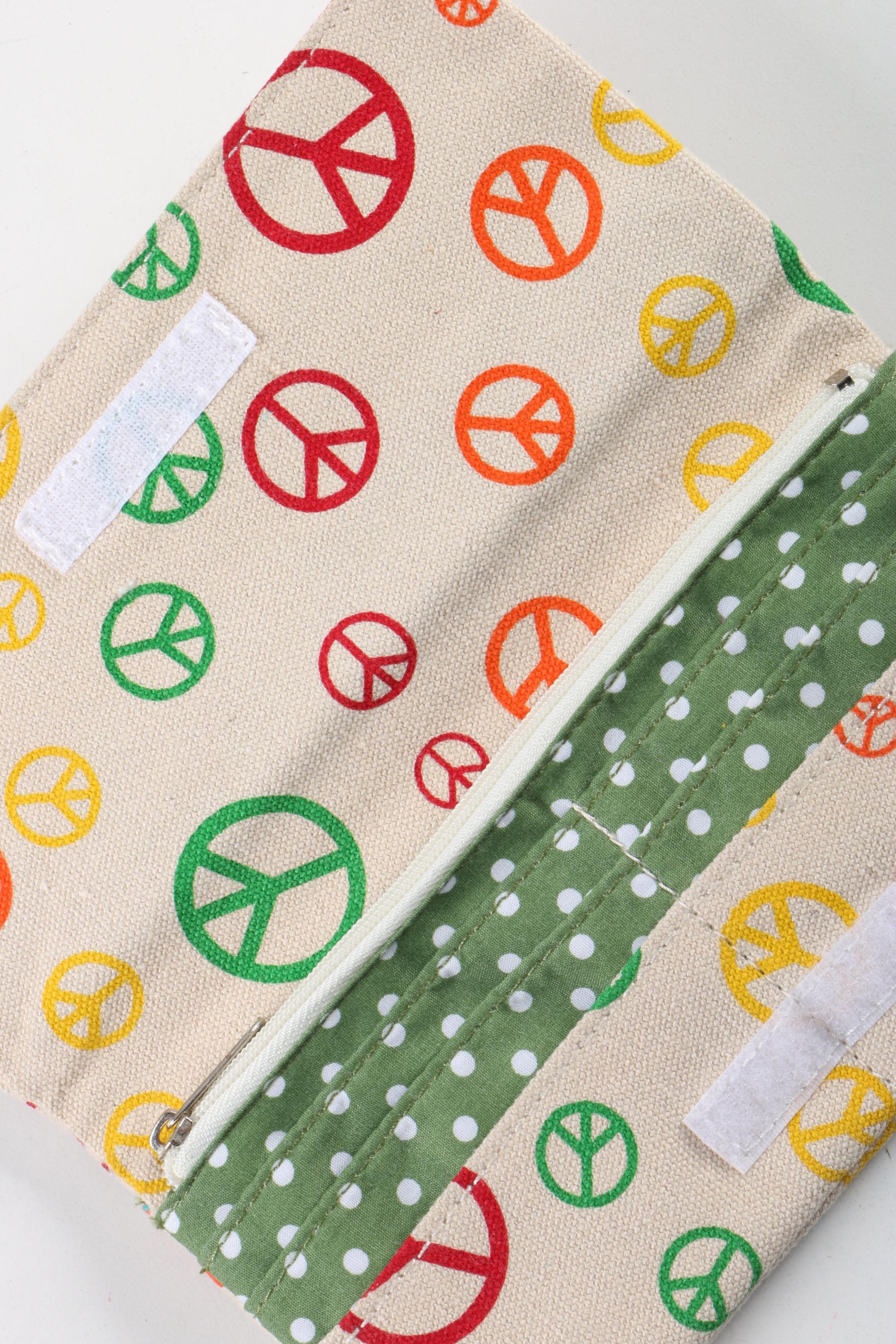 Raviani Collection Dog Motif and Bungalow 360 Peace Sign Motif Tote Bags