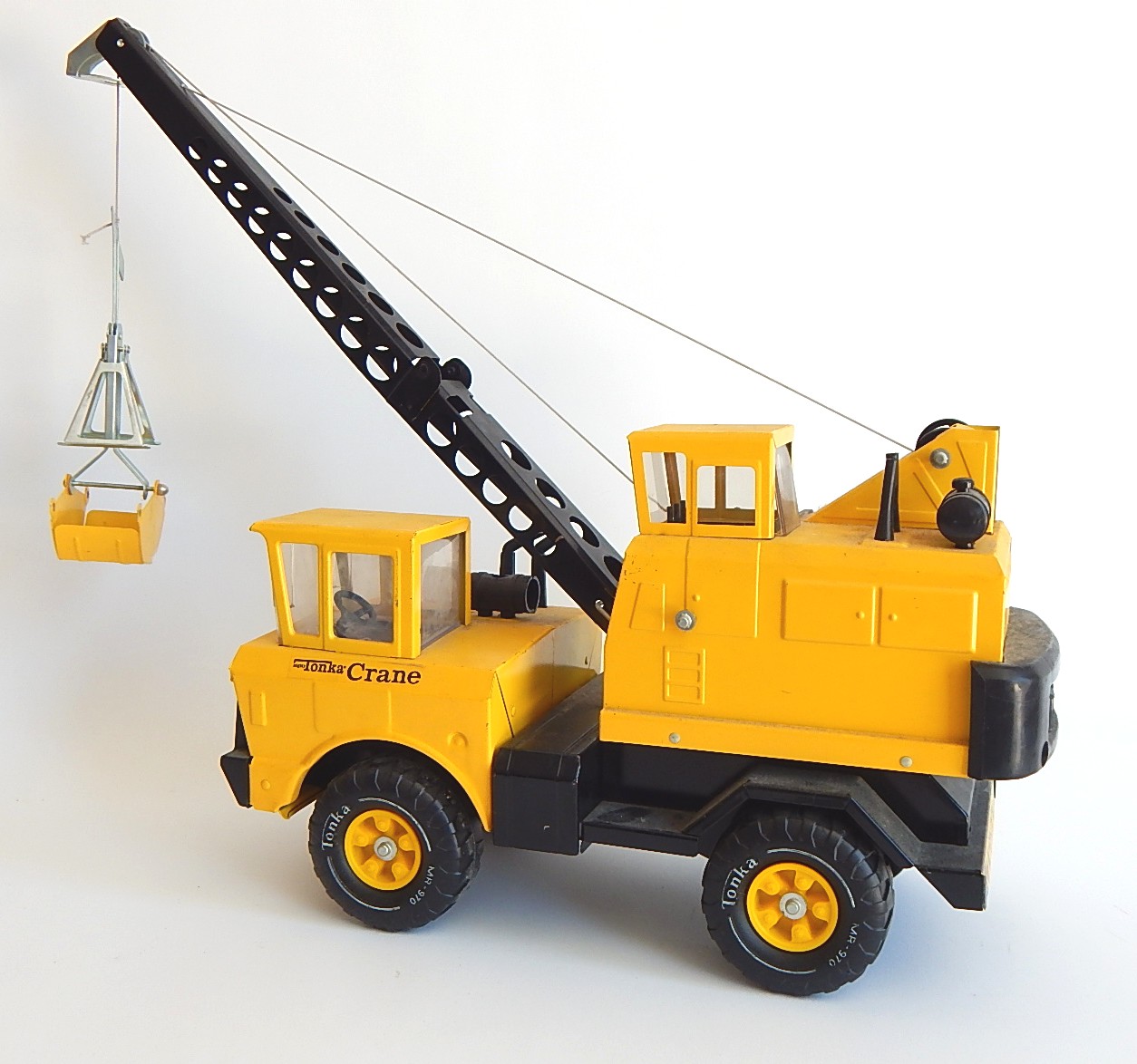 Vintage Tonka Crane MR-970 Construction Toy