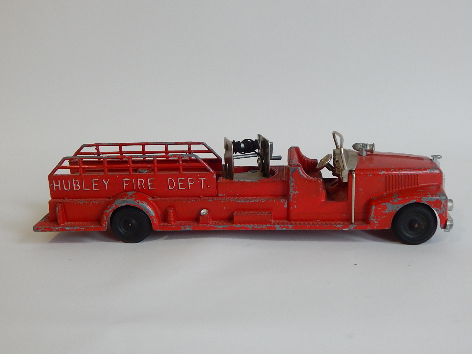 Vintage Hubley Cast Metal Ladder Fire Truck #520