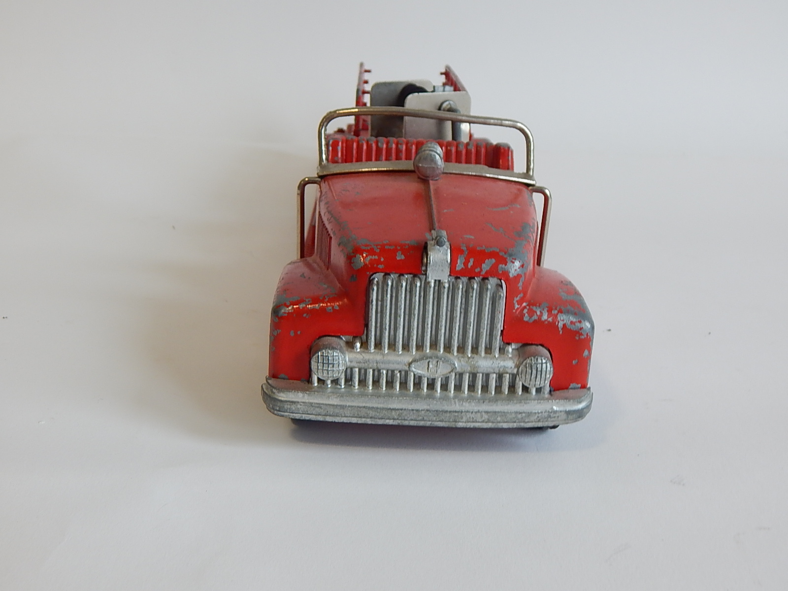 Vintage Hubley Cast Metal Ladder Fire Truck #520