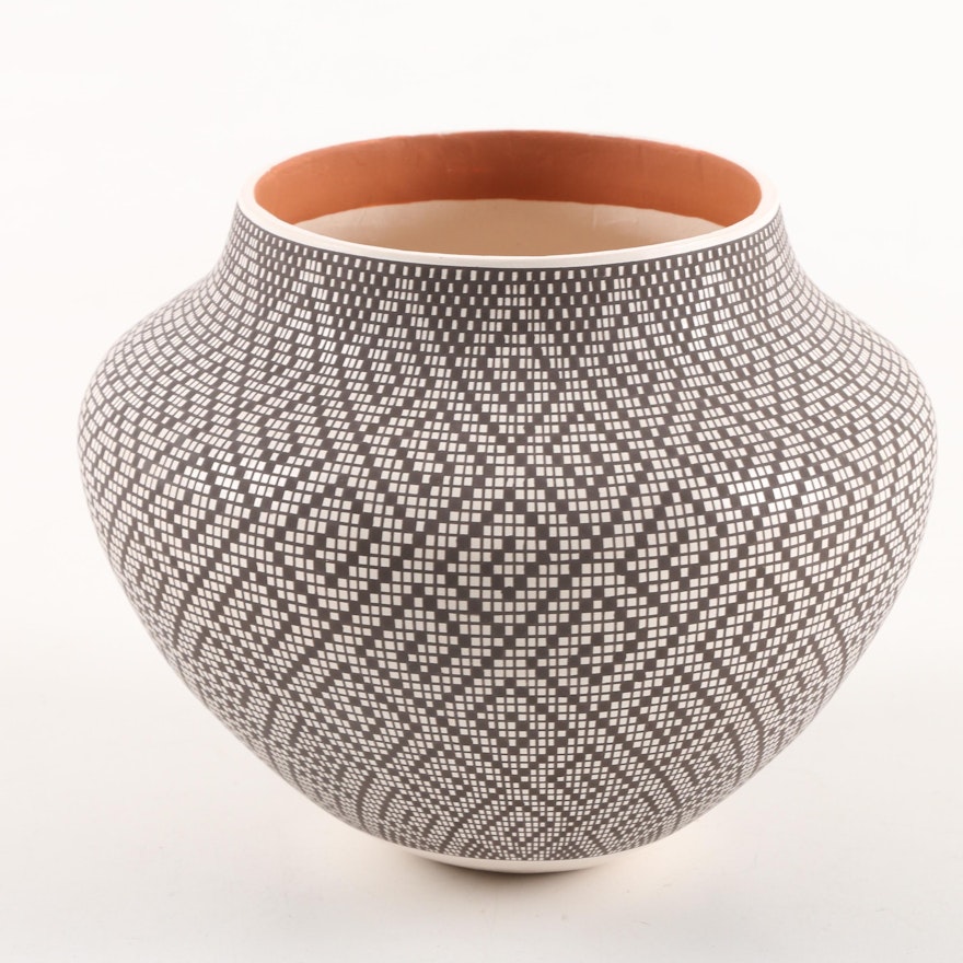Frederica Antonio Hand Coiled Acoma Art Pottery Vase