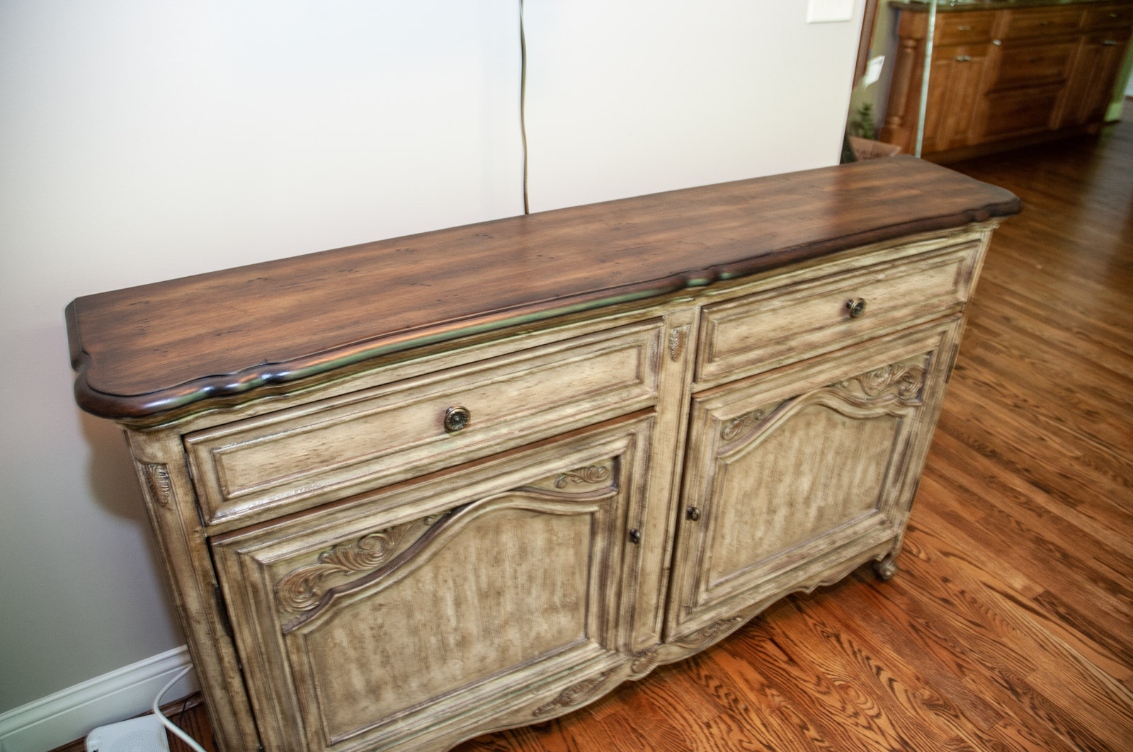 Wooden Console Table by Topart Furniture Company