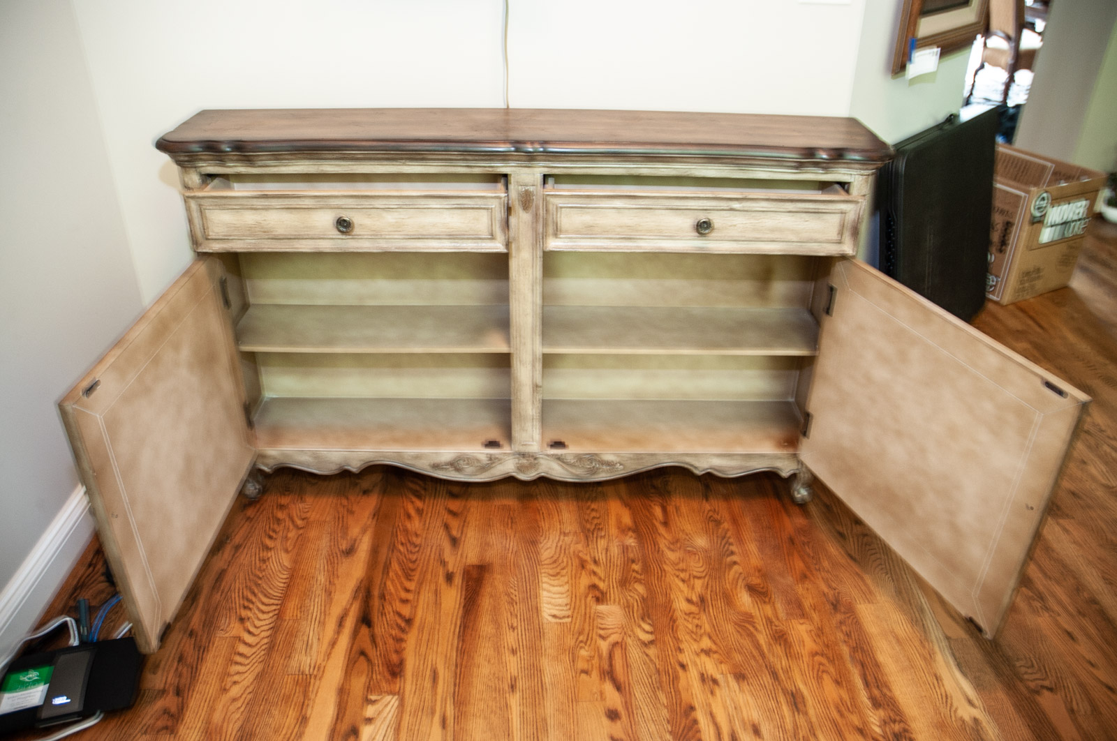 Wooden Console Table by Topart Furniture Company