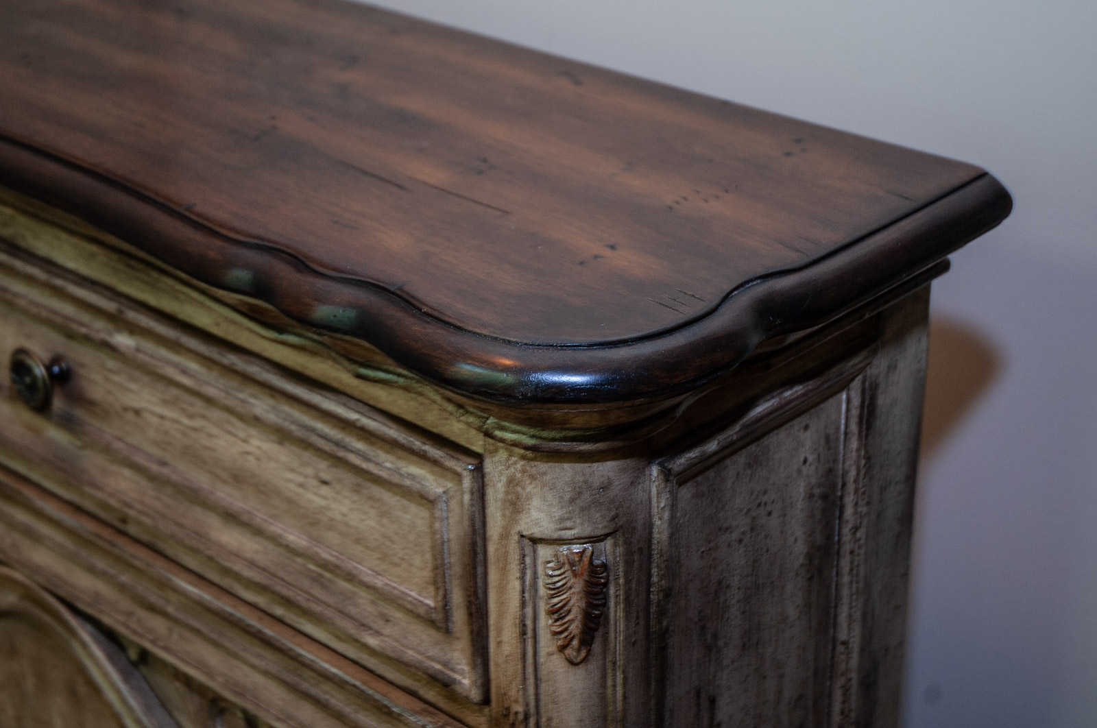 Wooden Console Table by Topart Furniture Company