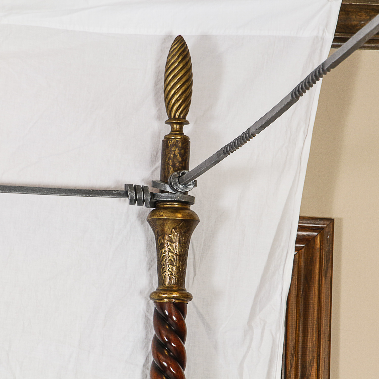 Vintage Italian Style Mahogany Queen Size Four Poster Bed Frame