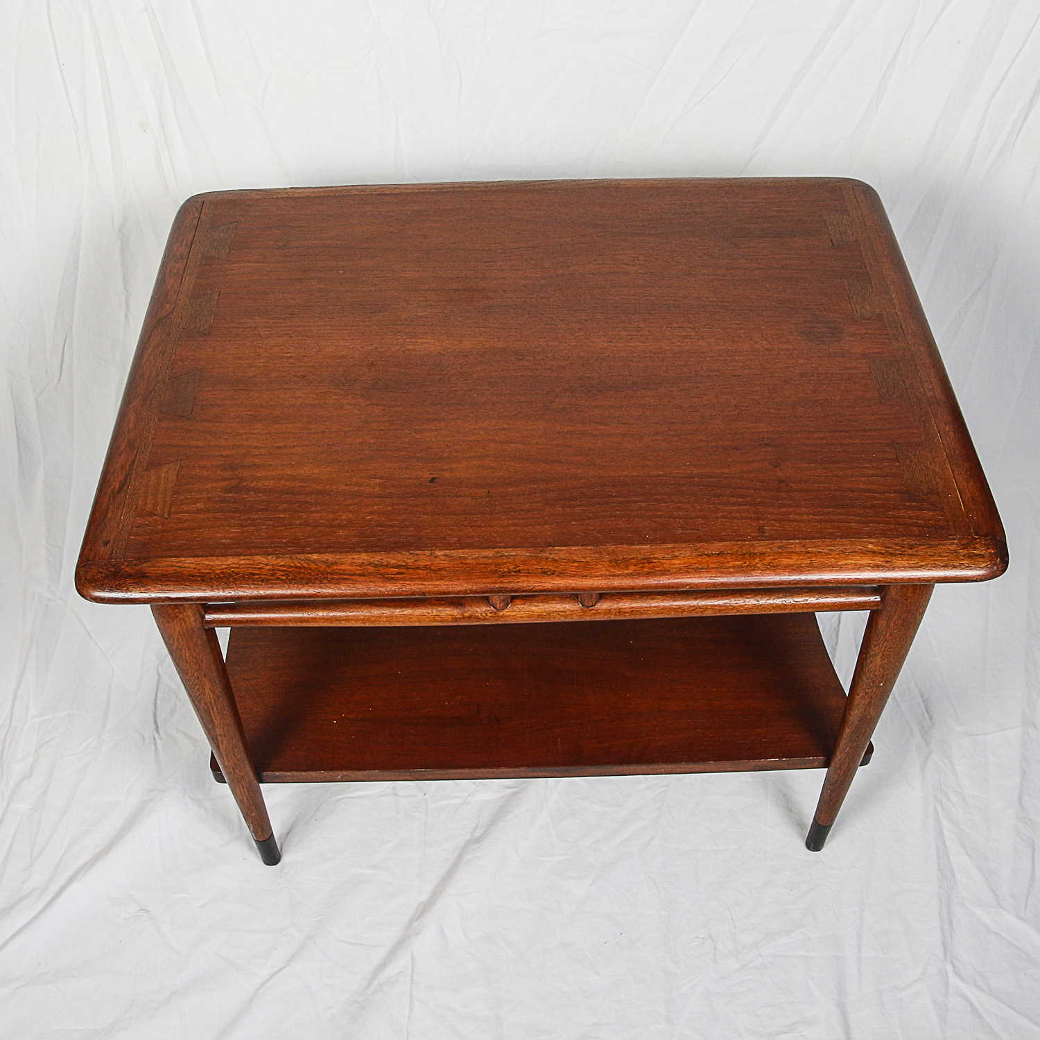 Lane Mid Century Modern Walnut "Acclaim" Side Table
