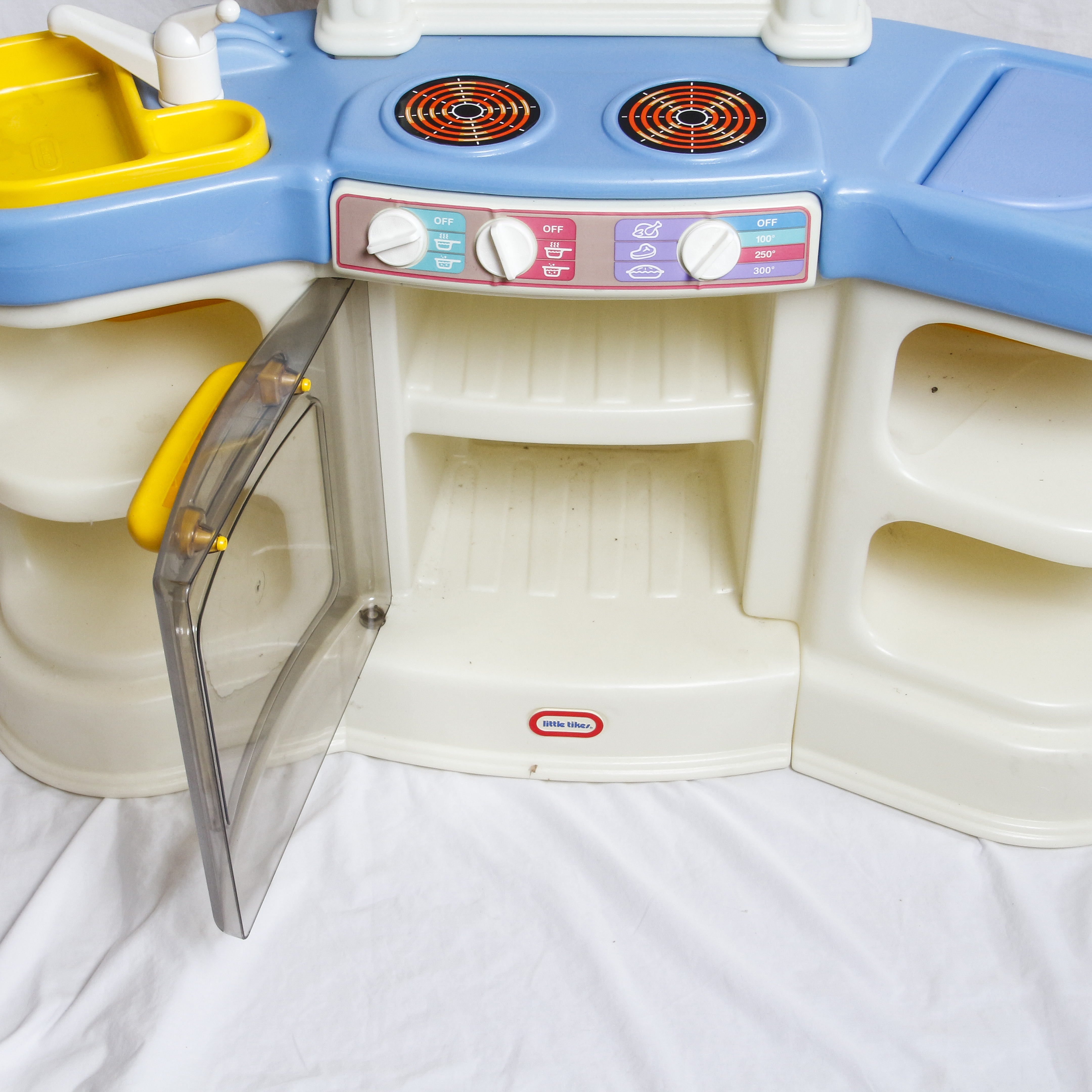 Little Tikes Play Kitchen