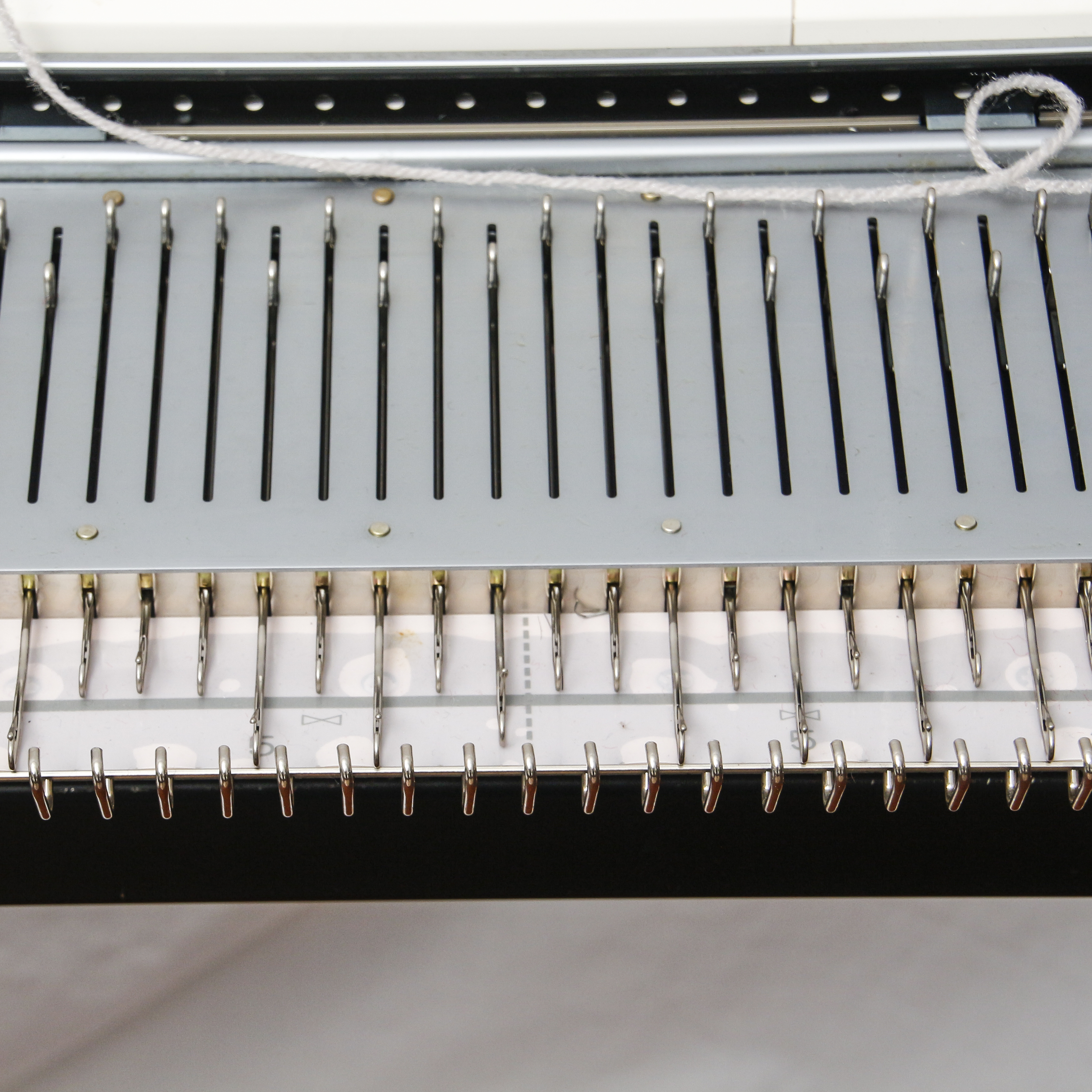 Brother KH-260 Knitting Machine