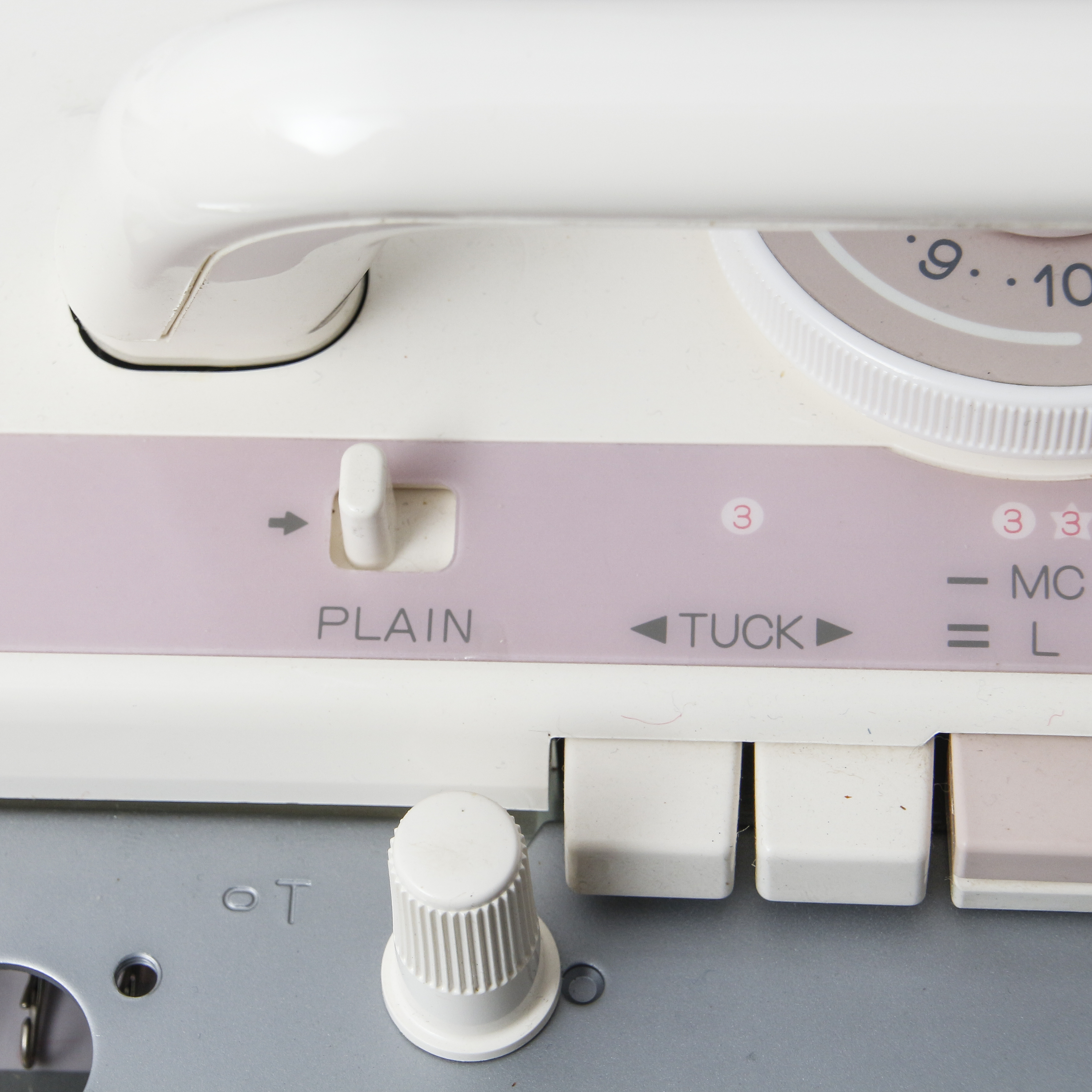 Brother KH-260 Knitting Machine