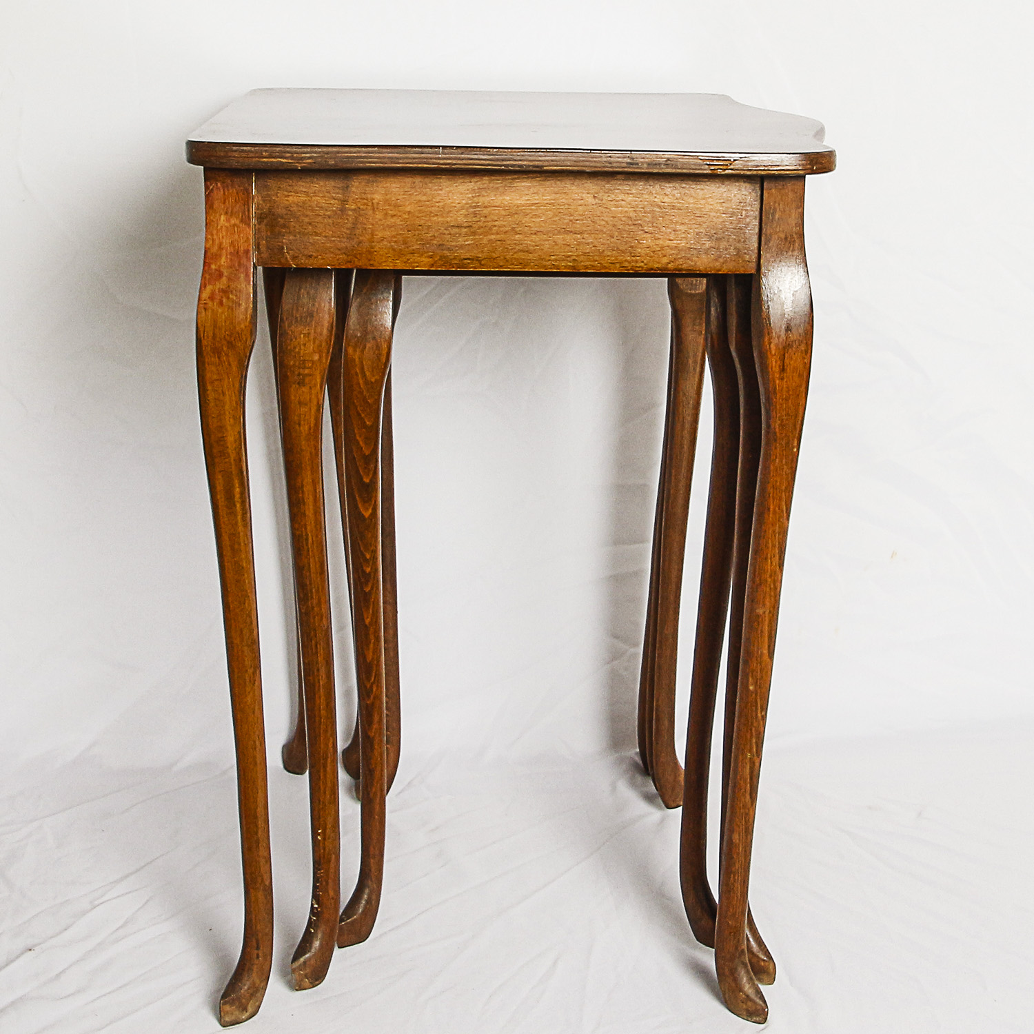 Vintage Queen Anne Style Nesting Tables