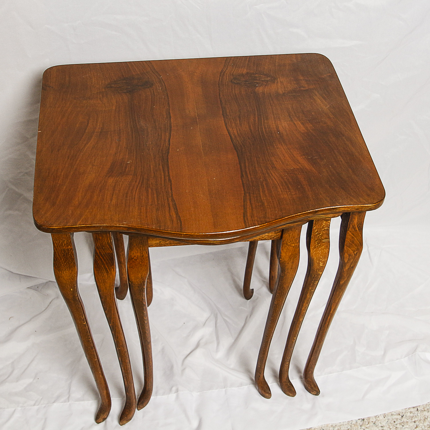 Vintage Queen Anne Style Nesting Tables