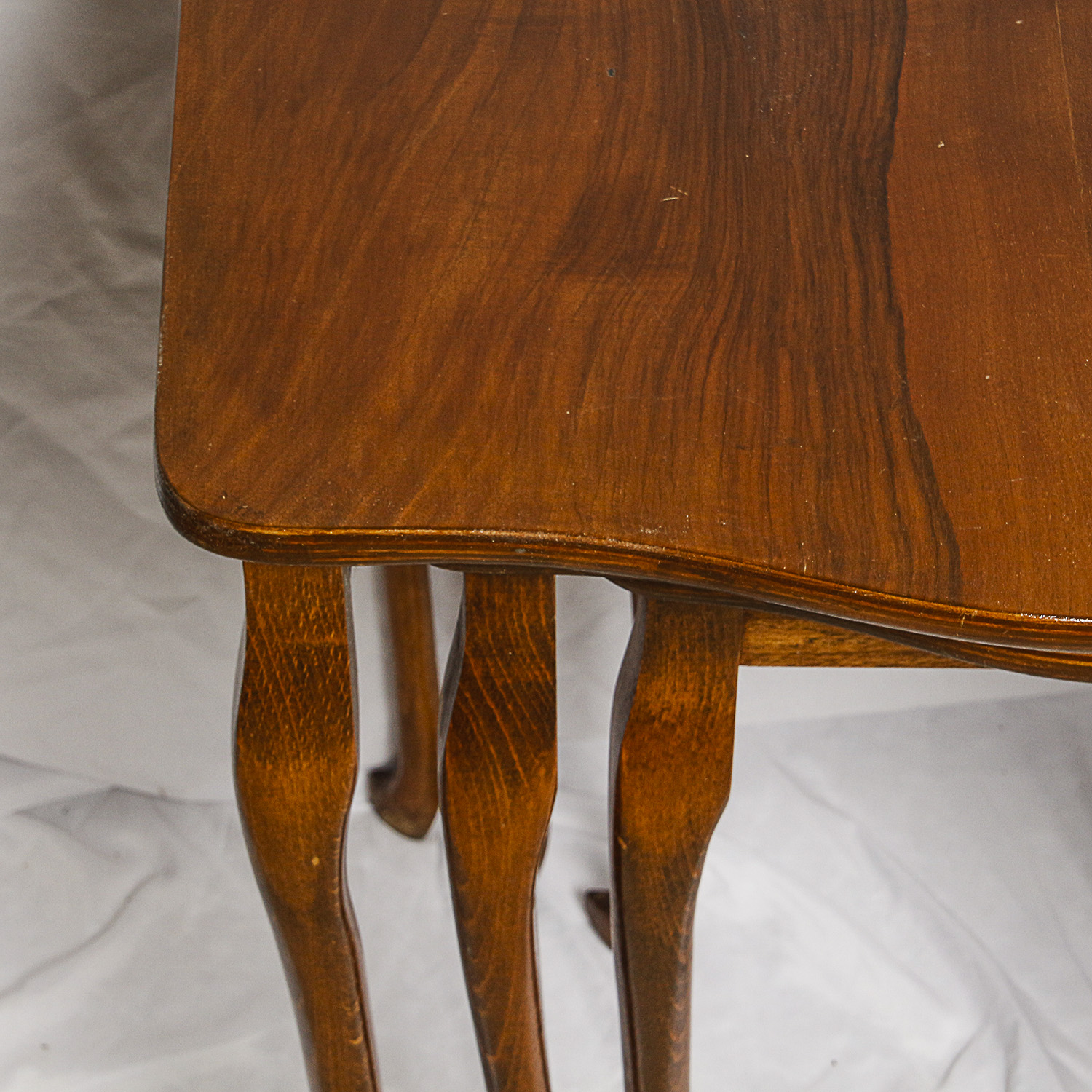 Vintage Queen Anne Style Nesting Tables