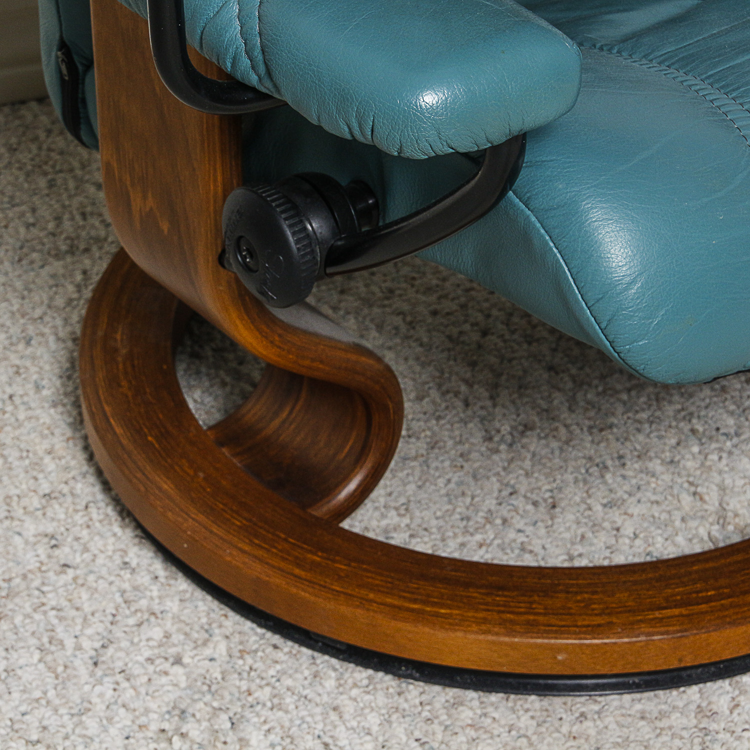 Ekornes "Stressless" Leather Chair with Computer Table and Ottoman