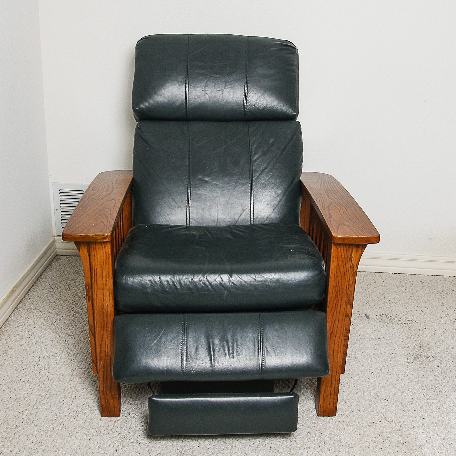 Arts and Crafts Style Oak Recliner by Lane