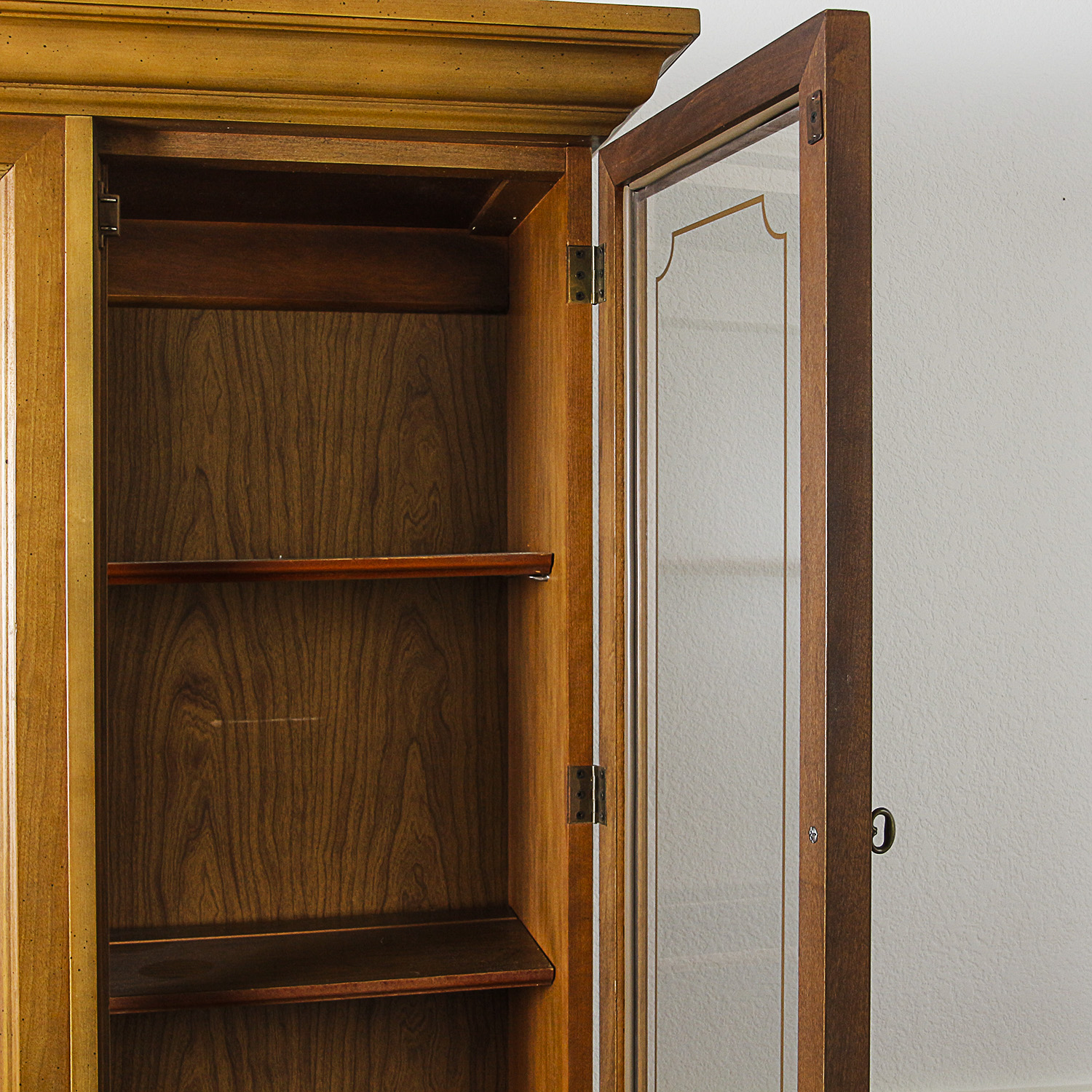 Vintage Mid-Century China Cabinet