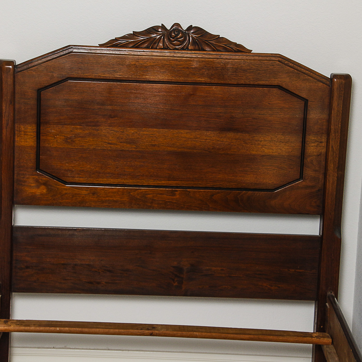 Vintage Victorian Style Twin Size Bed Frame