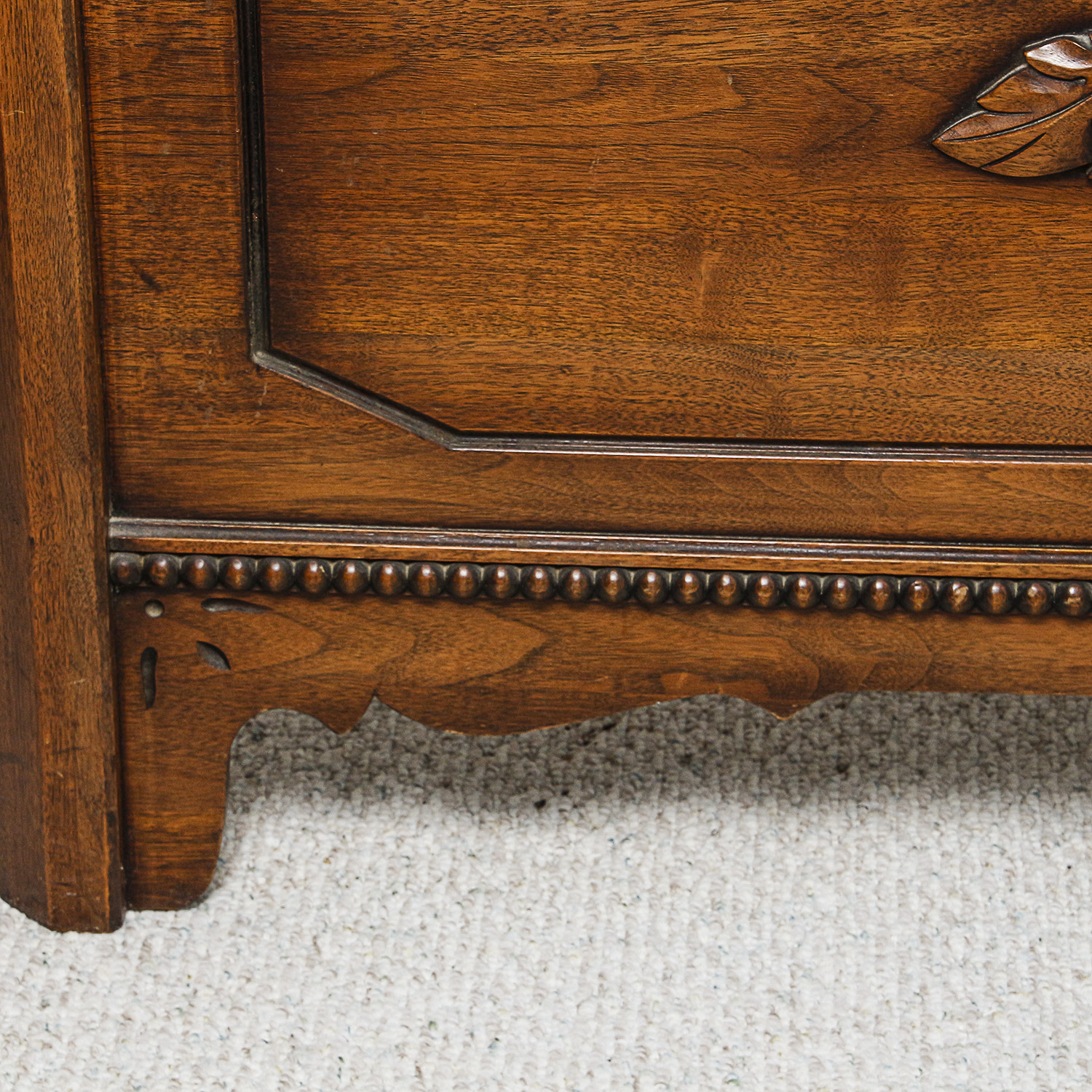 Vintage Victorian Style Twin Size Bed Frame