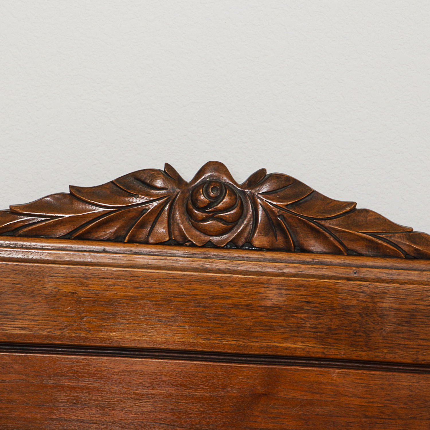 Vintage Victorian Style Twin Size Bed Frame