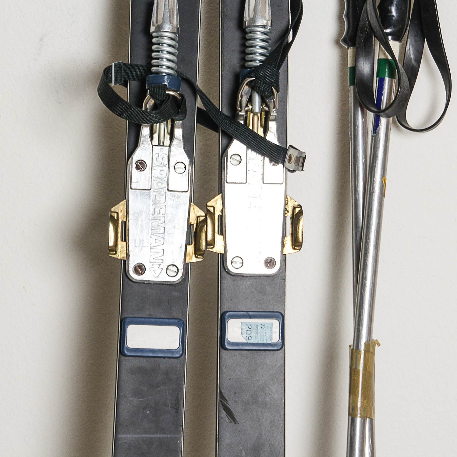 Olin Mark I Downhill Skis And Poles With Bag