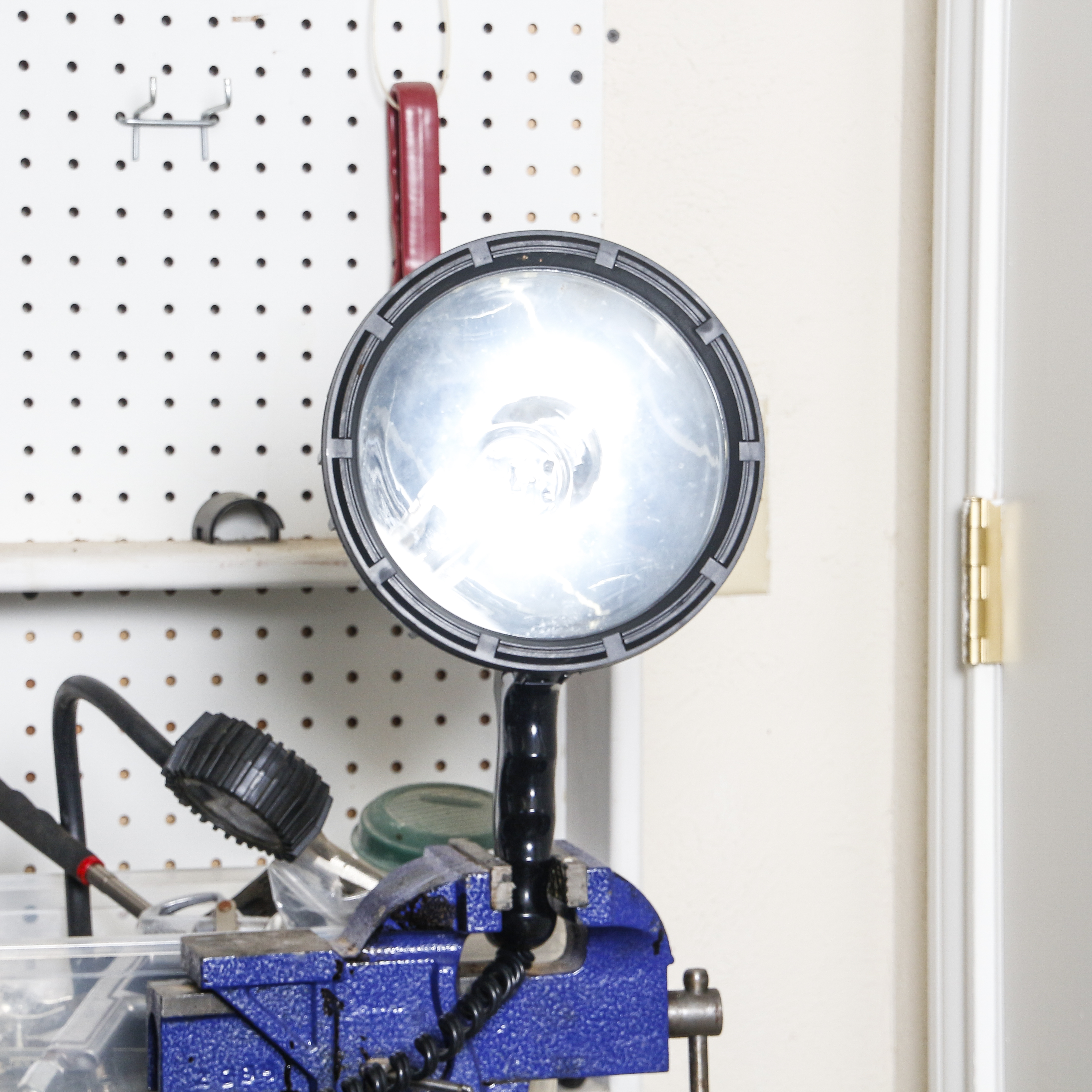 Workbench With Stanley Wet/Dry Vac, Delta Bench Grinder and Multiple Tools