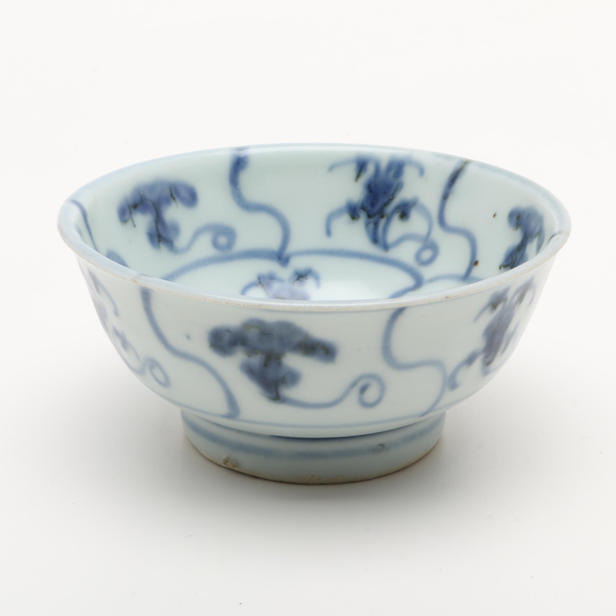 Circa 1822 "Tek Sing" Shipwreck Porcelain Bowls